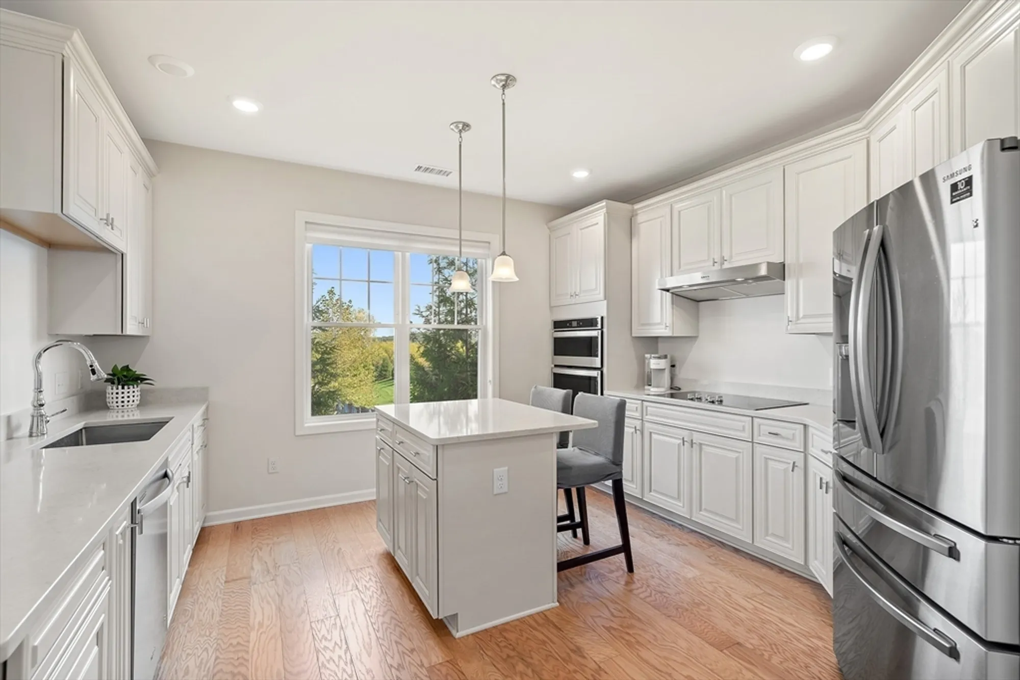 Property Slideshow image 22 of 39 | 11101 peters farm way # 101, Westborough, MA, 01581