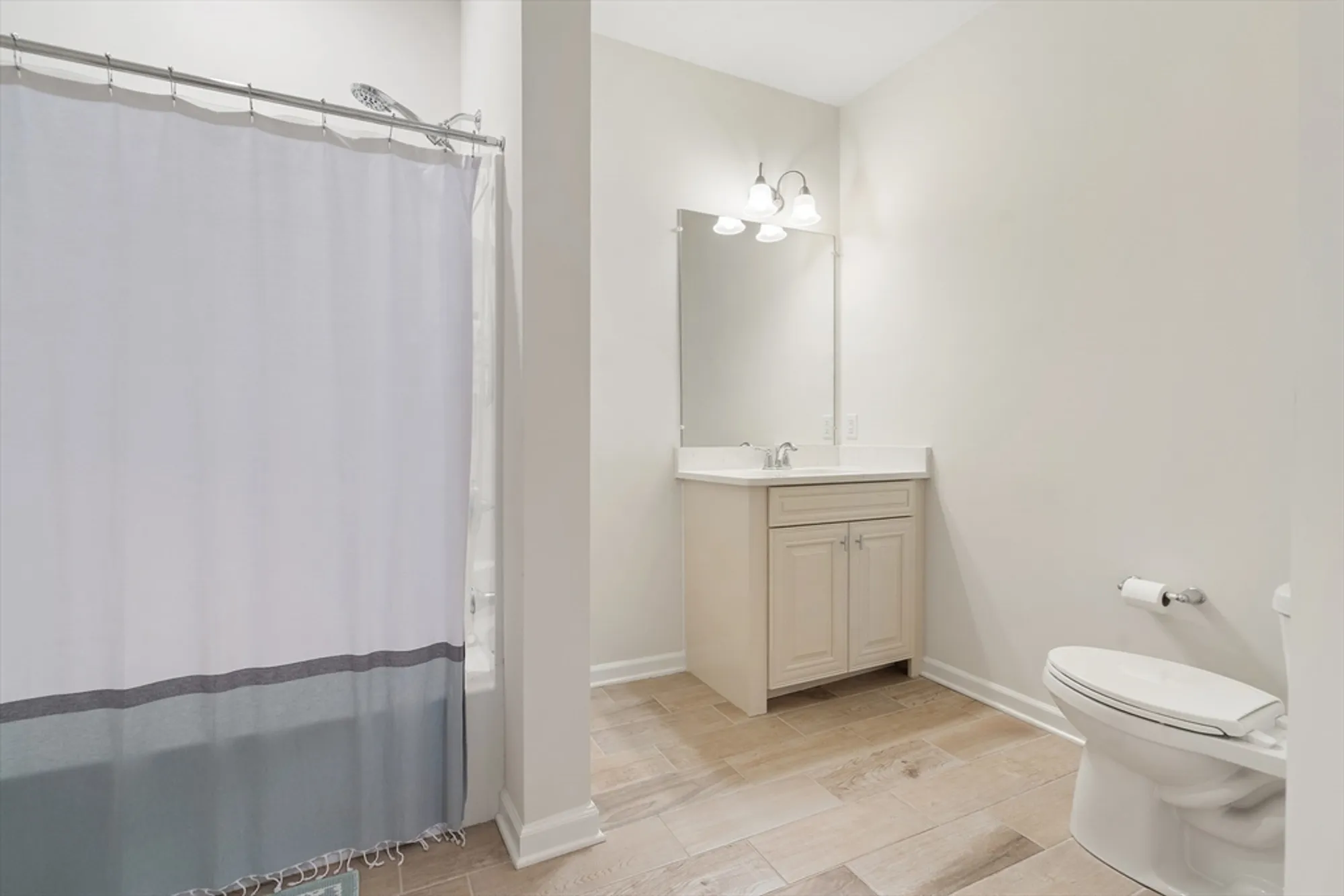 Property Slideshow image 32 of 39 | 11101 peters farm way # 101, Westborough, MA, 01581