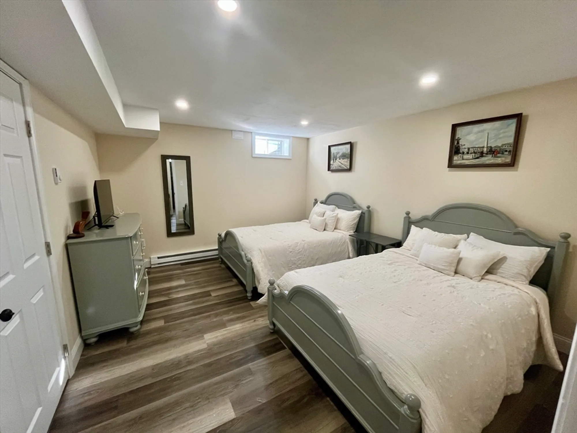 Property Slideshow image 28 of 39 | 27 tea party cir # 27, Holden, MA, 01520