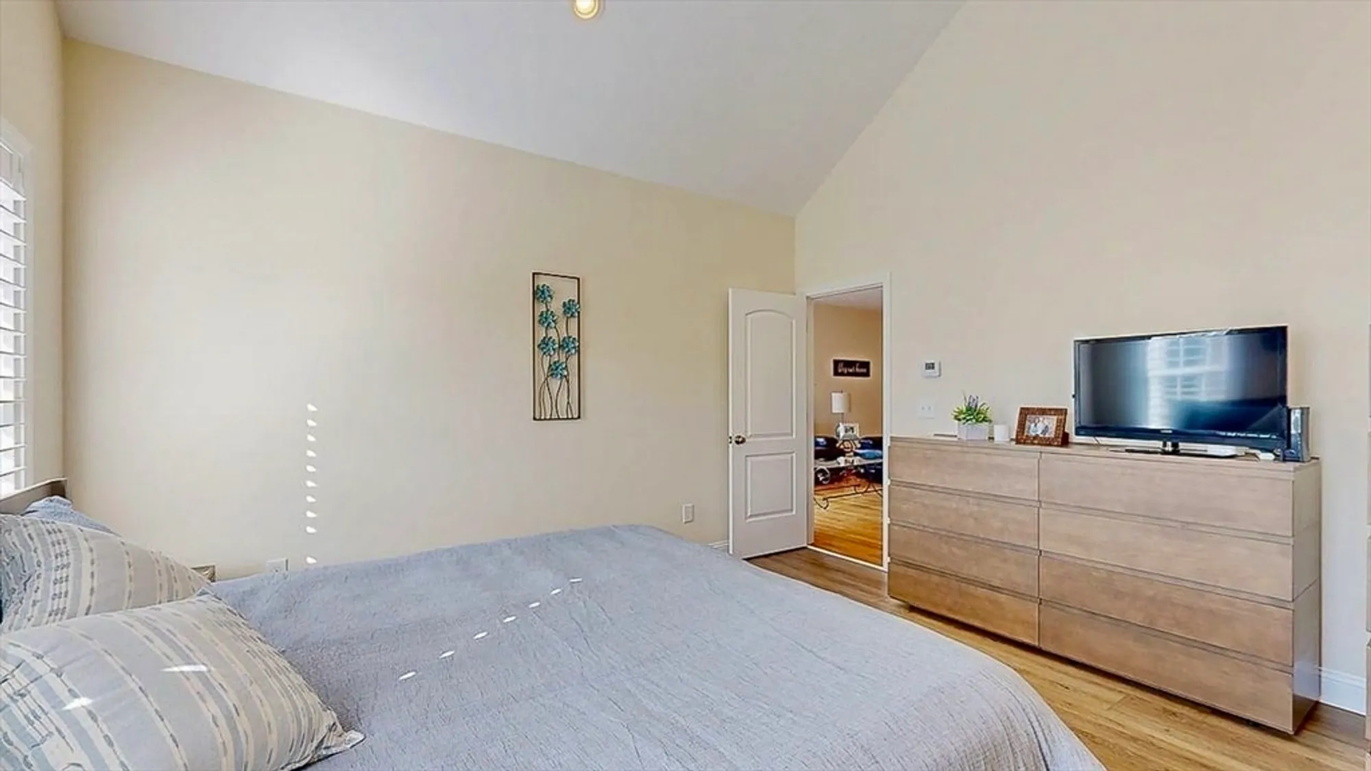 Property Slideshow image 17 of 38 | 27 tea party cir # 27, Holden, MA, 01520