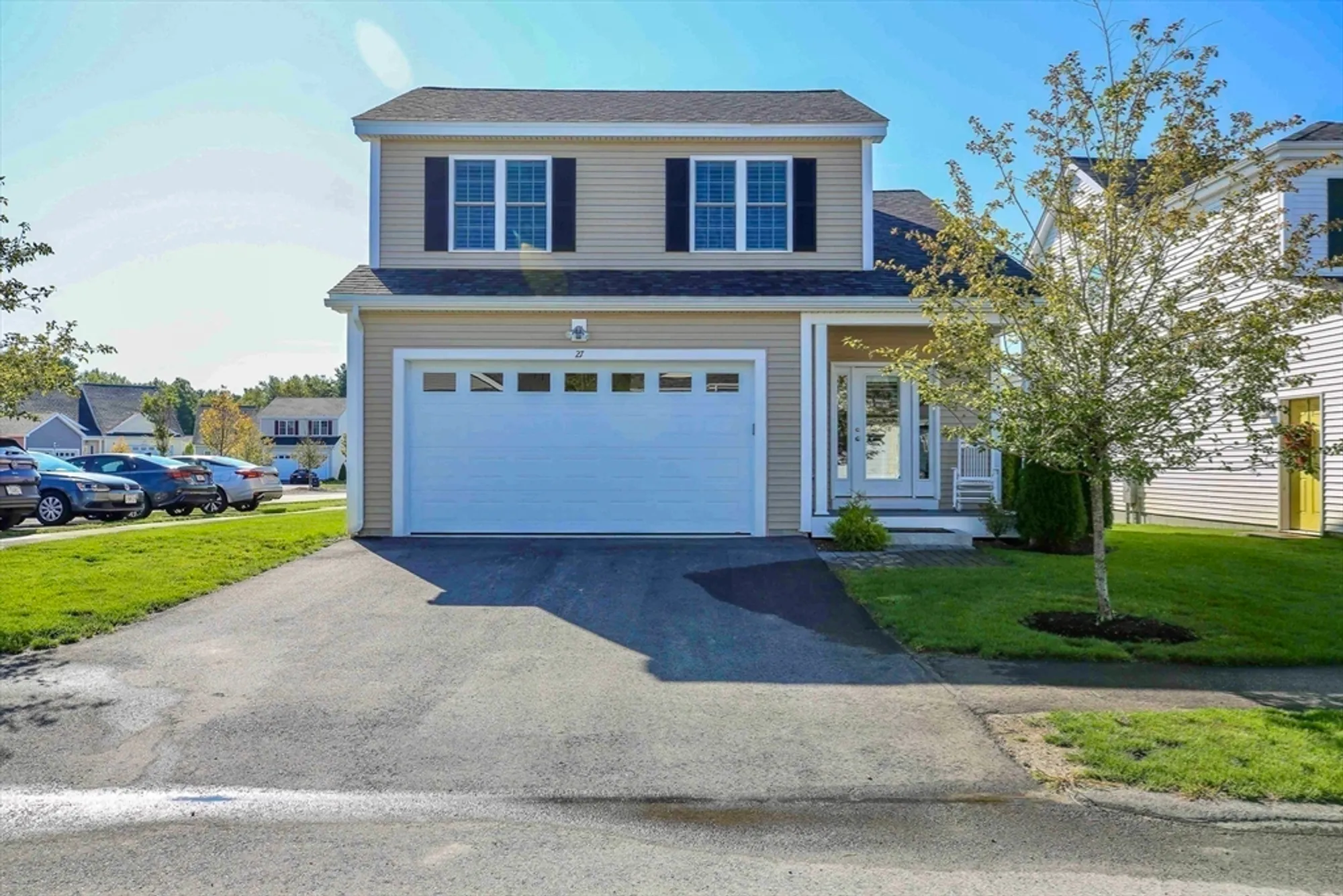 Property Slideshow image 3 of 38 | 27 tea party cir # 27, Holden, MA, 01520