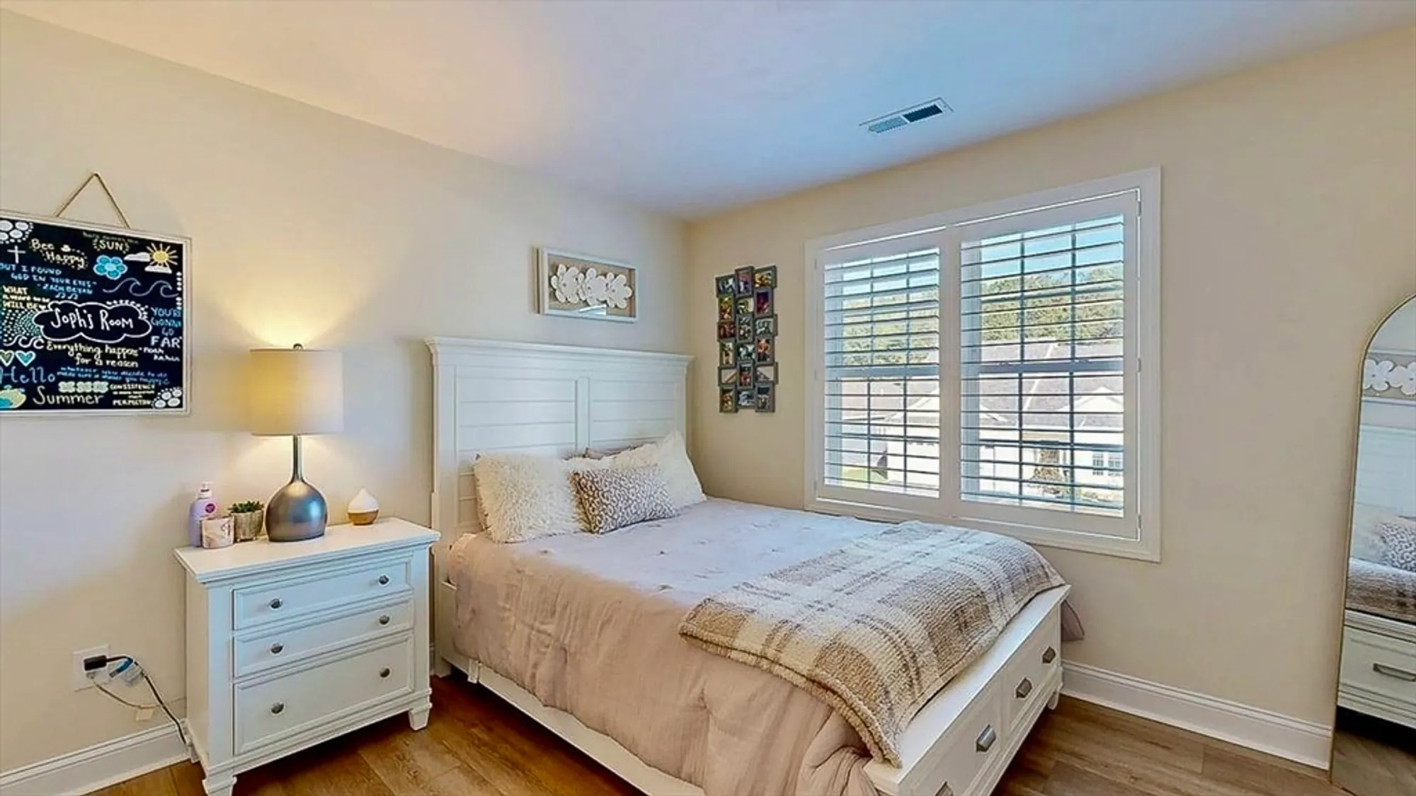 Property Slideshow image 24 of 38 | 27 tea party cir # 27, Holden, MA, 01520