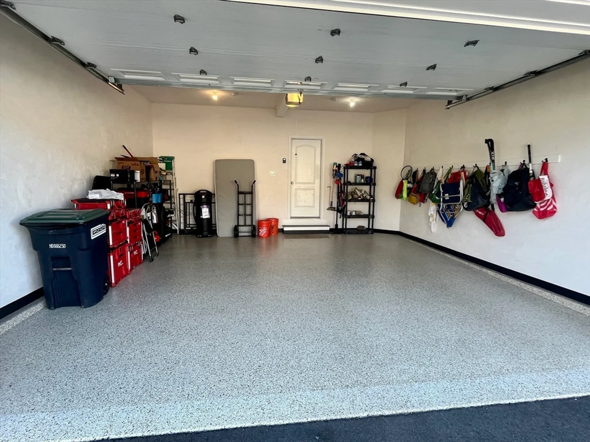 Property Slideshow image 34 of 38 | 27 tea party cir # 27, Holden, MA, 01520