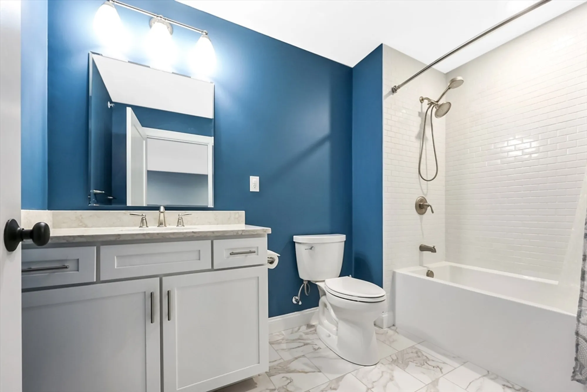 Property Slideshow image 19 of 27 | 13 birkdale ln # 13, Hopkinton, MA, 01748