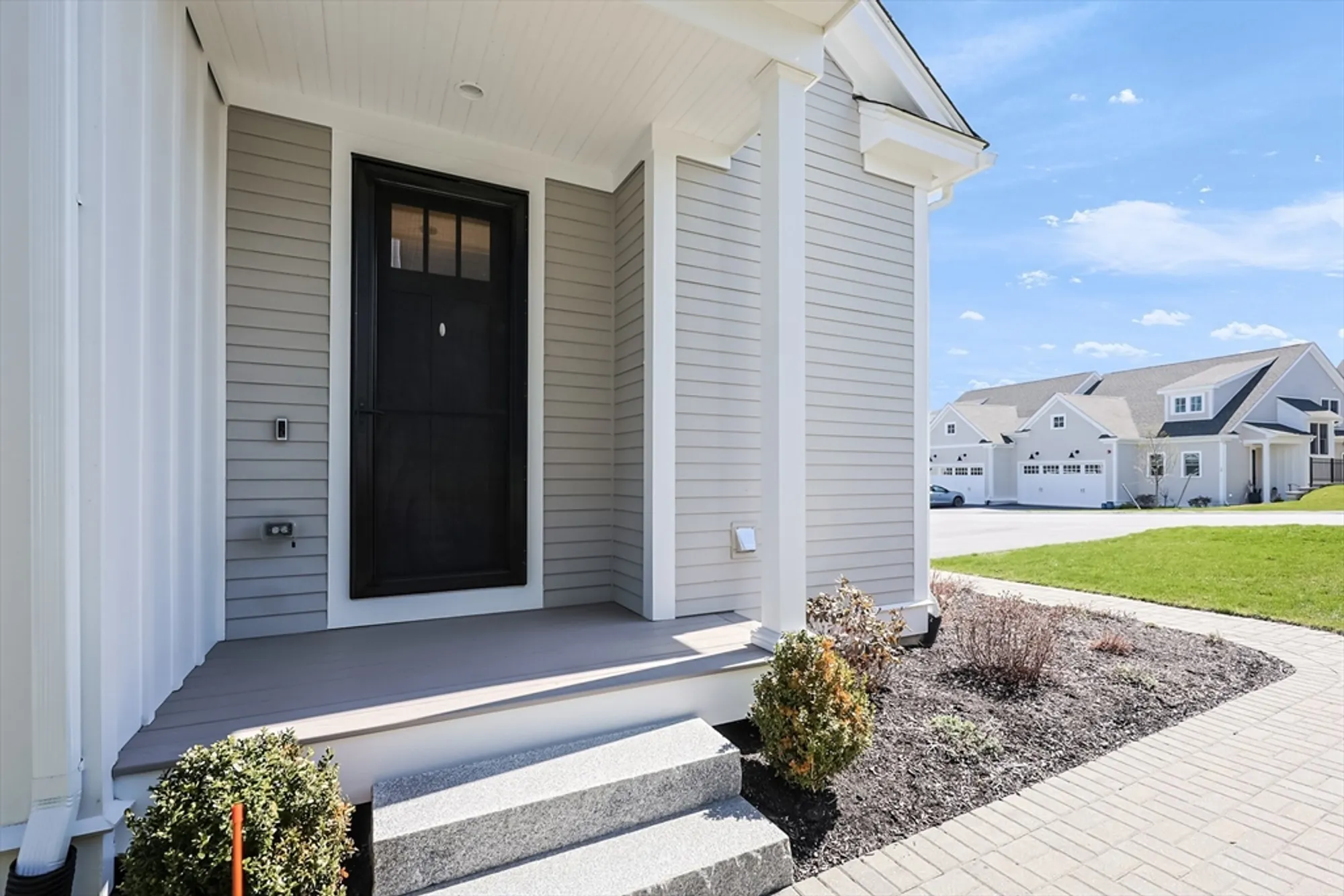 Property Slideshow image 2 of 27 | 13 birkdale ln # 13, Hopkinton, MA, 01748