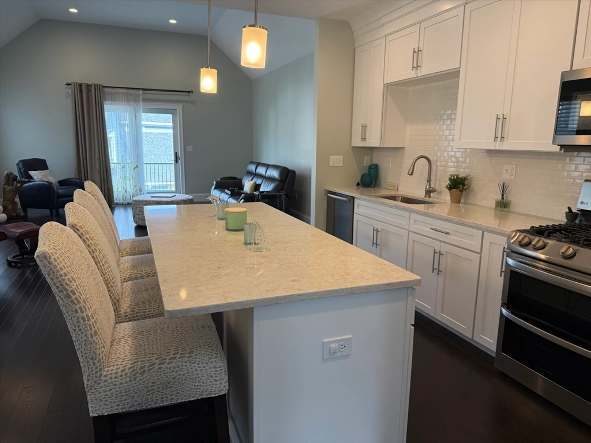 Property Slideshow image 6 of 27 | 13 birkdale ln # 13, Hopkinton, MA, 01748