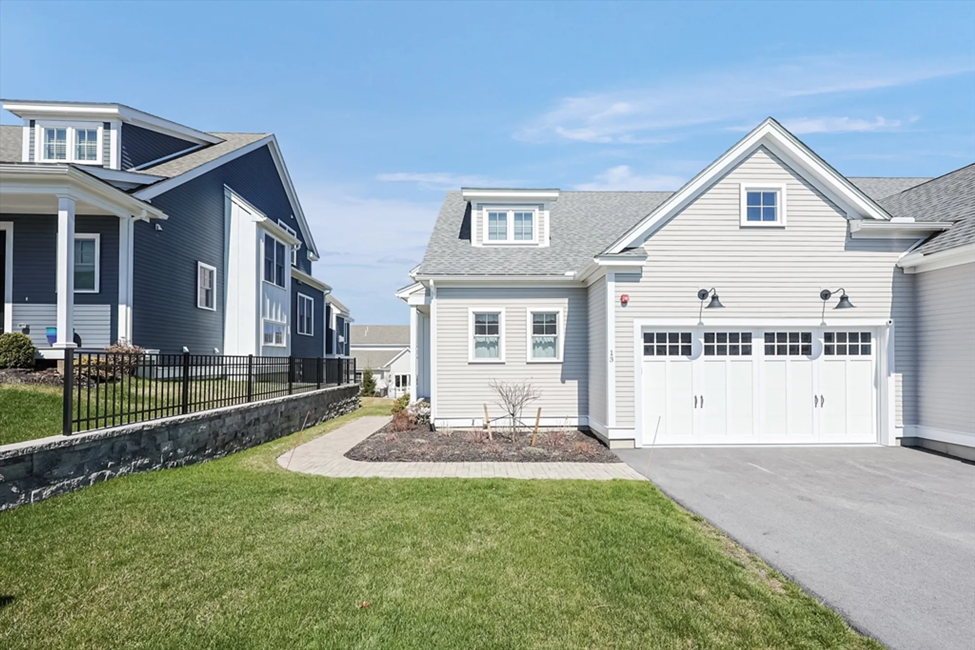 Property Slideshow image 1 of 27 | 13 birkdale ln # 13, Hopkinton, MA, 01748