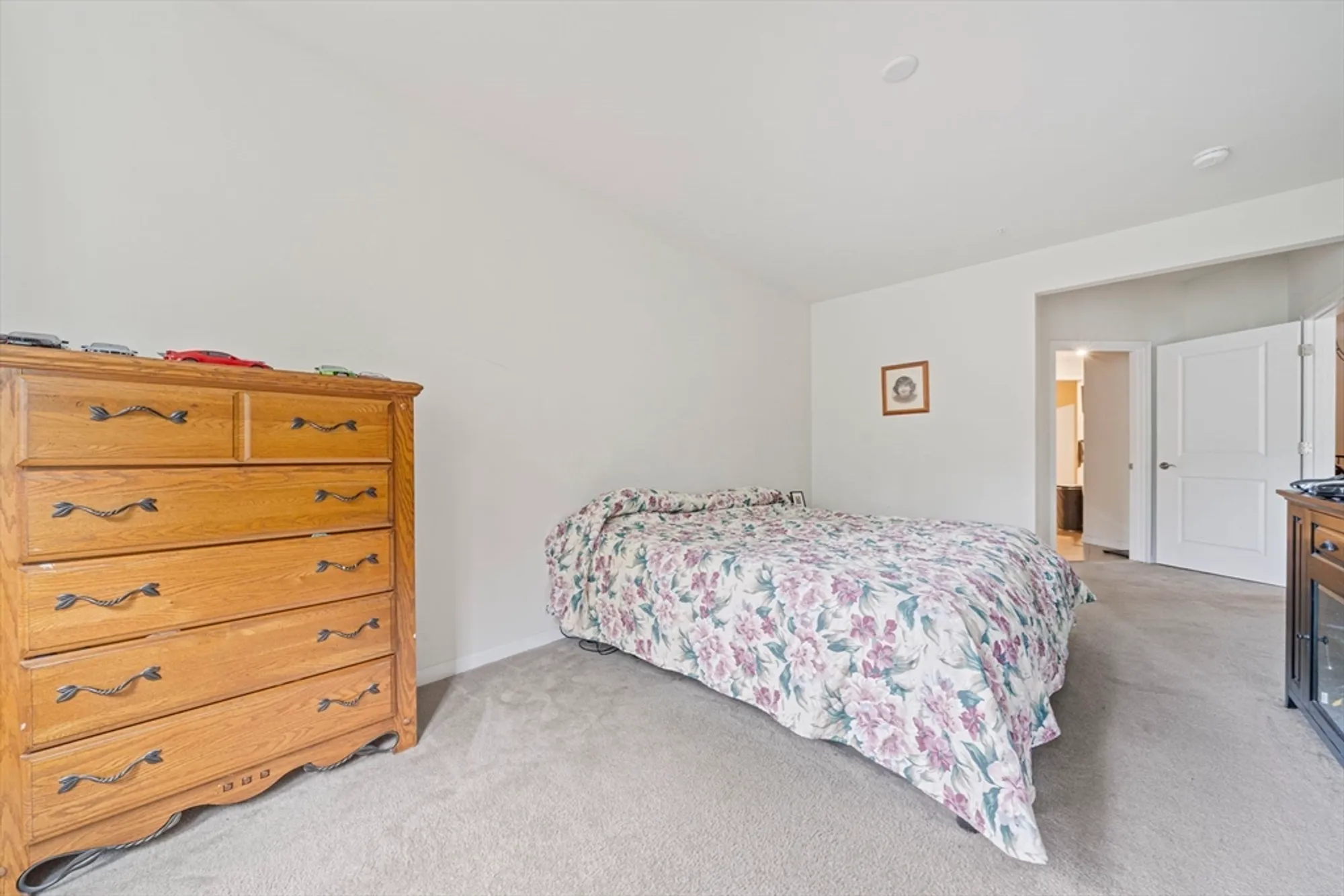 Property Slideshow image 15 of 27 | 130 trotter rd 1309, Weymouth, MA, 02190