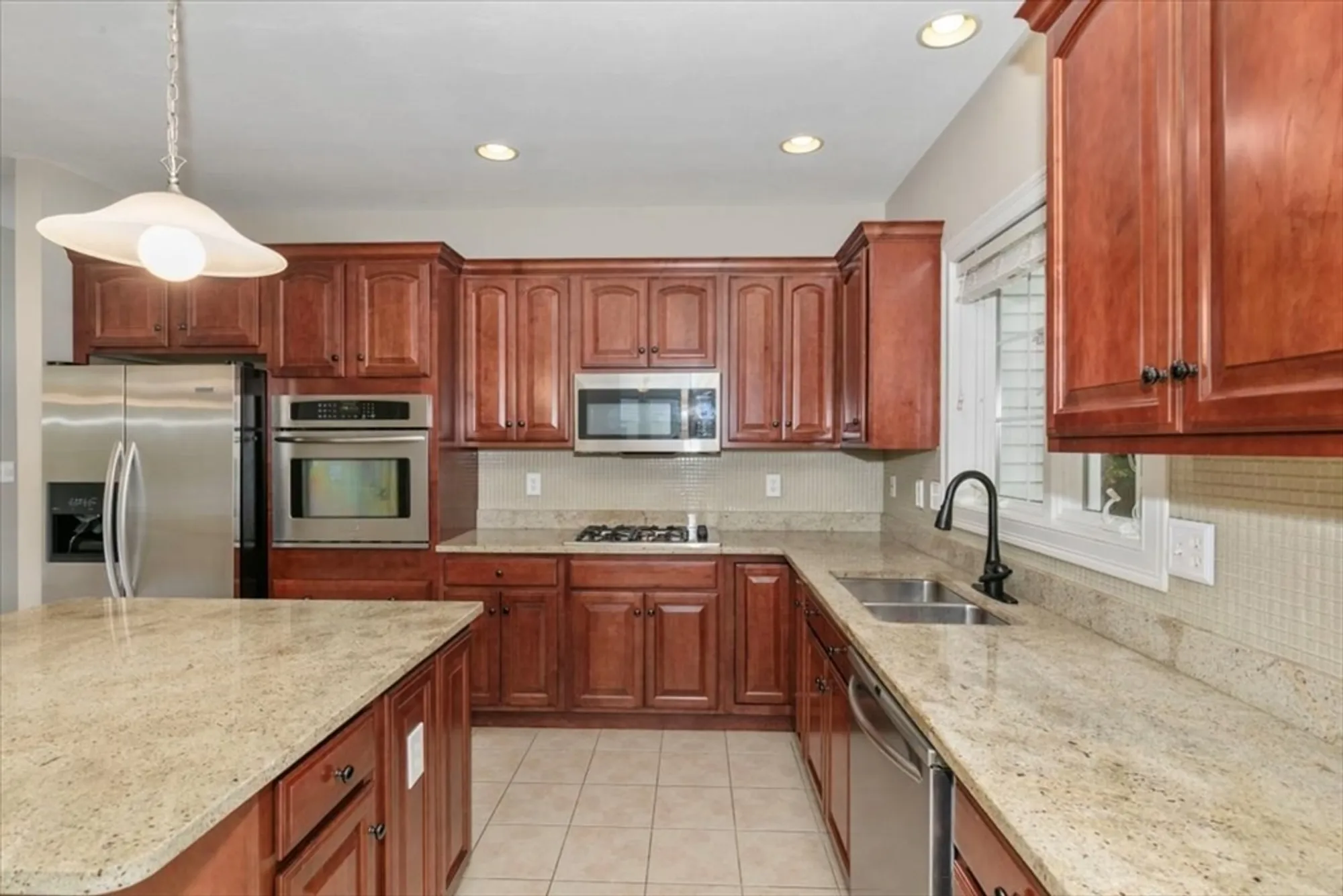 Property Slideshow image 14 of 42 | 13 hastings cir, Methuen, MA, 01844