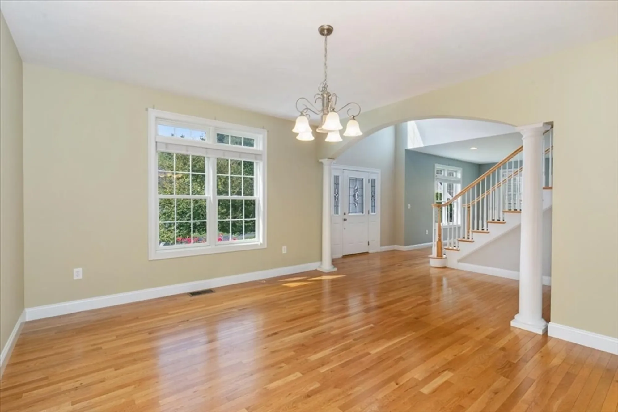 Property Slideshow image 10 of 42 | 13 hastings cir, Methuen, MA, 01844