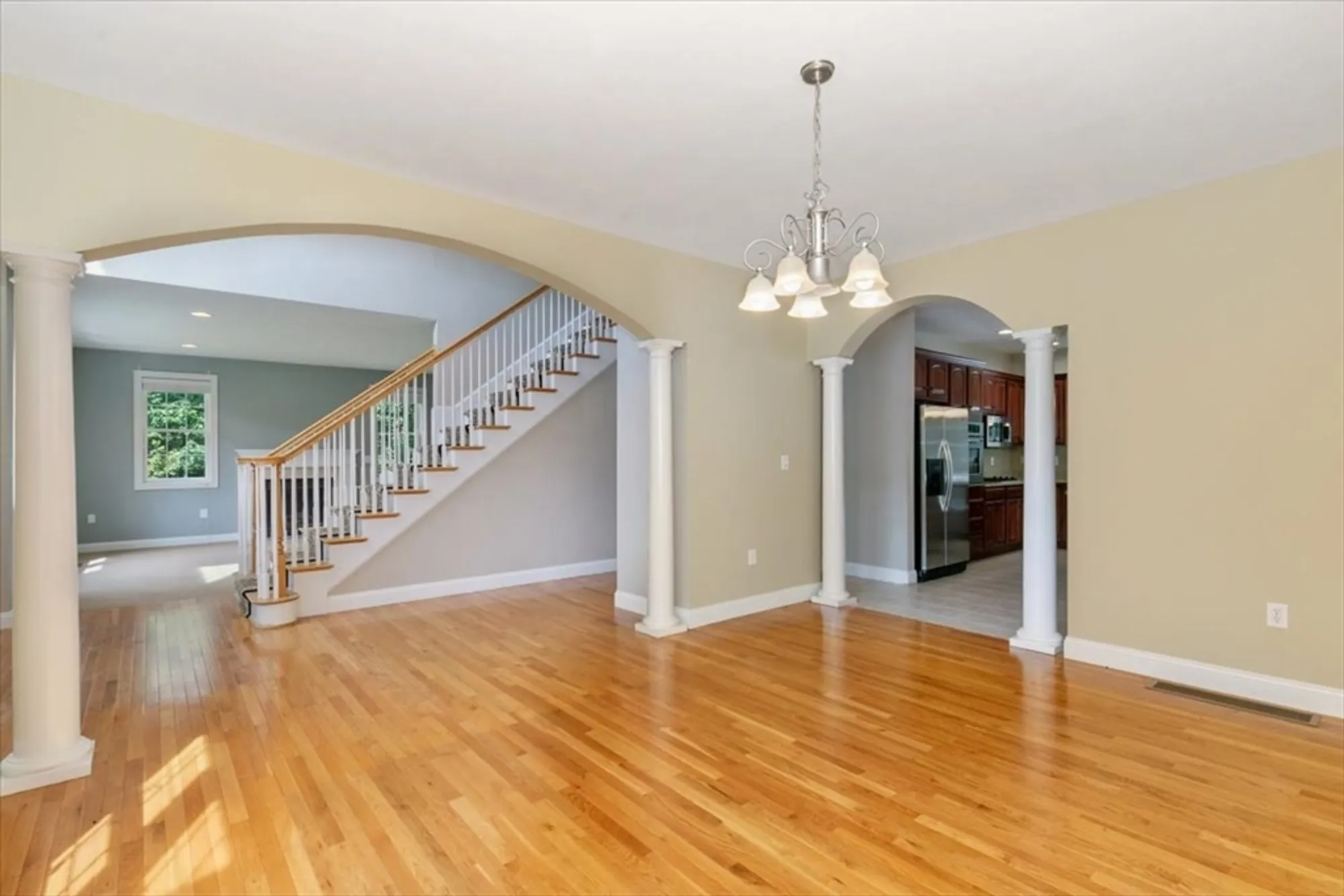 Property Slideshow image 11 of 42 | 13 hastings cir, Methuen, MA, 01844
