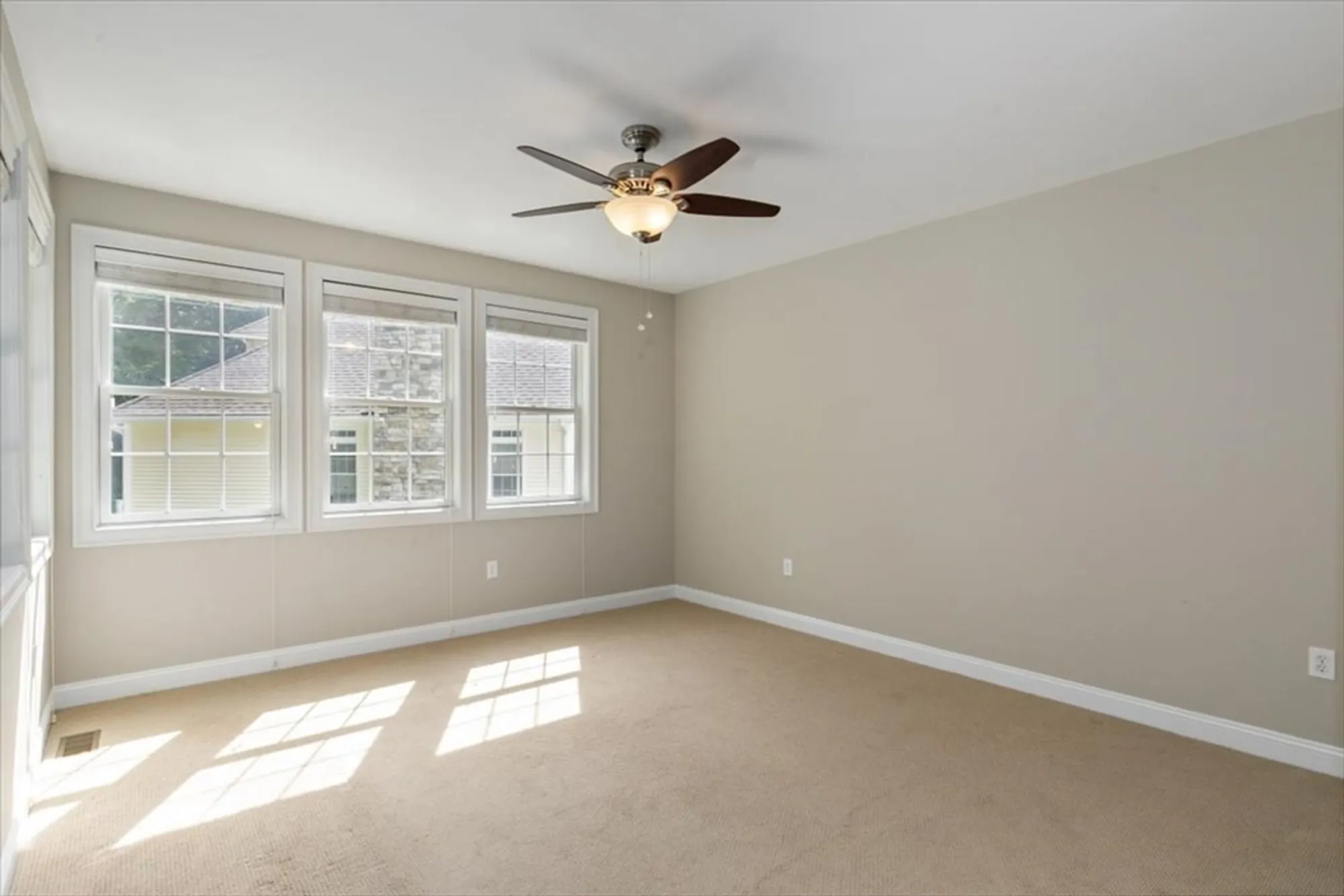 Property Slideshow image 19 of 42 | 13 hastings cir, Methuen, MA, 01844