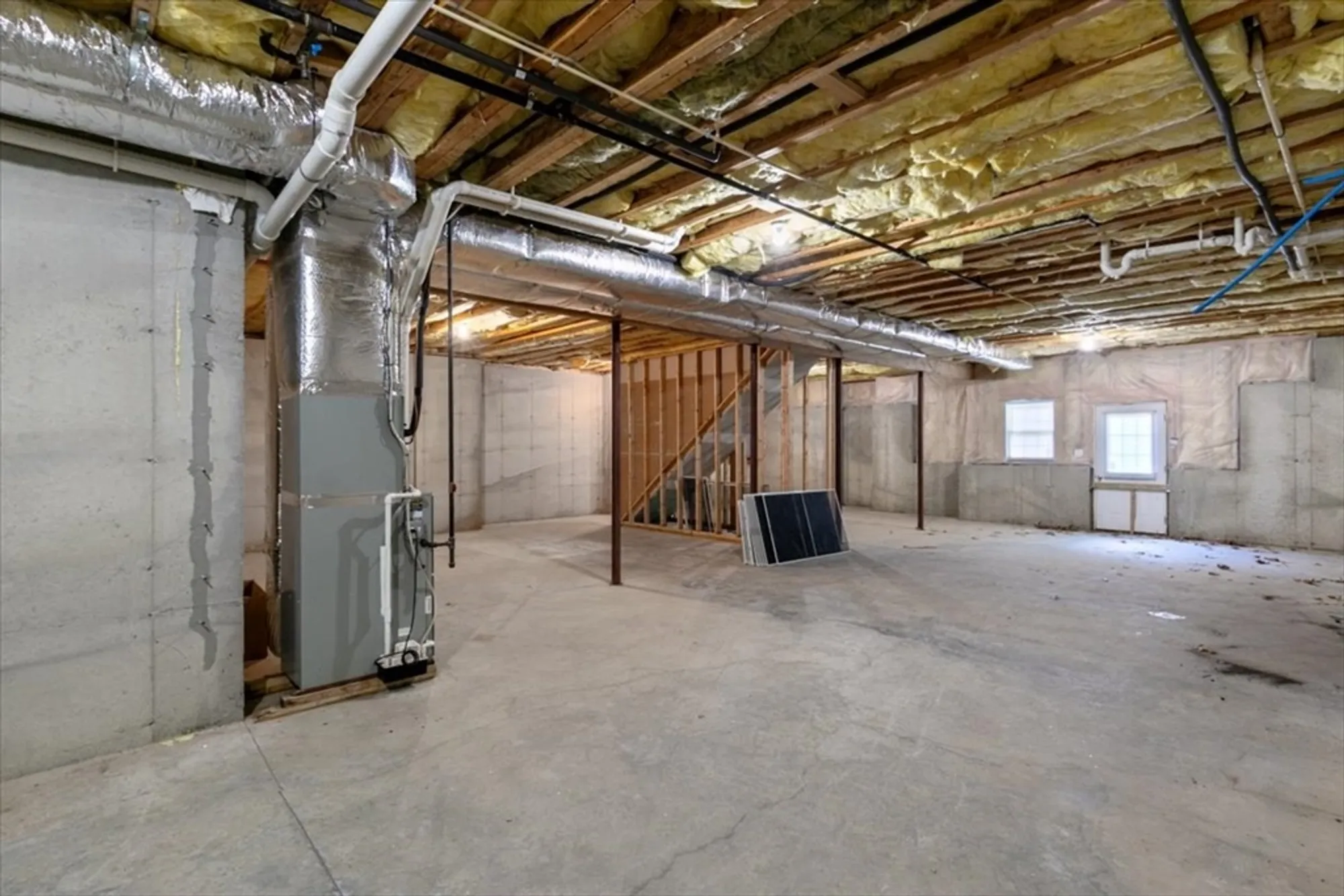 Property Slideshow image 35 of 42 | 13 hastings cir, Methuen, MA, 01844