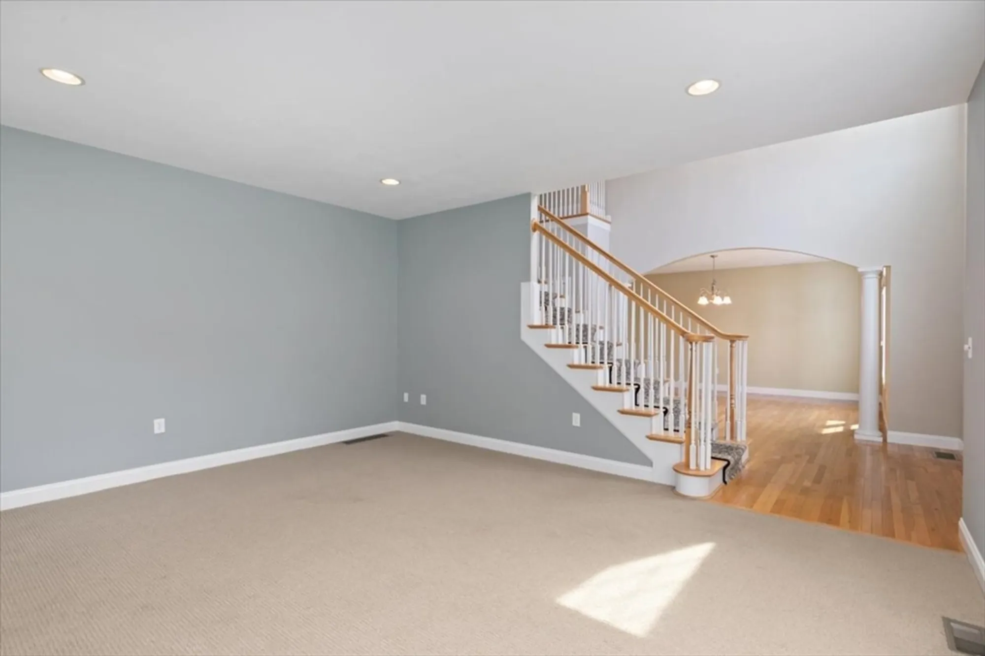 Property Slideshow image 7 of 42 | 13 hastings cir, Methuen, MA, 01844