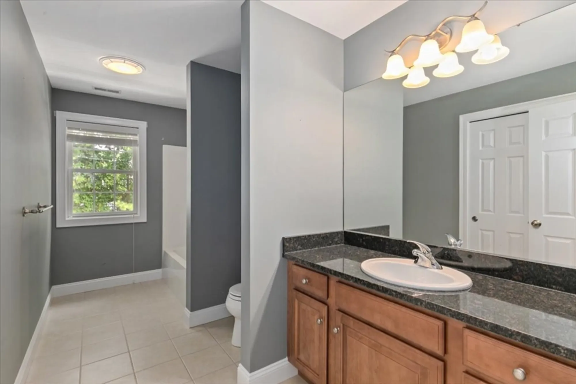 Property Slideshow image 32 of 42 | 13 hastings cir, Methuen, MA, 01844
