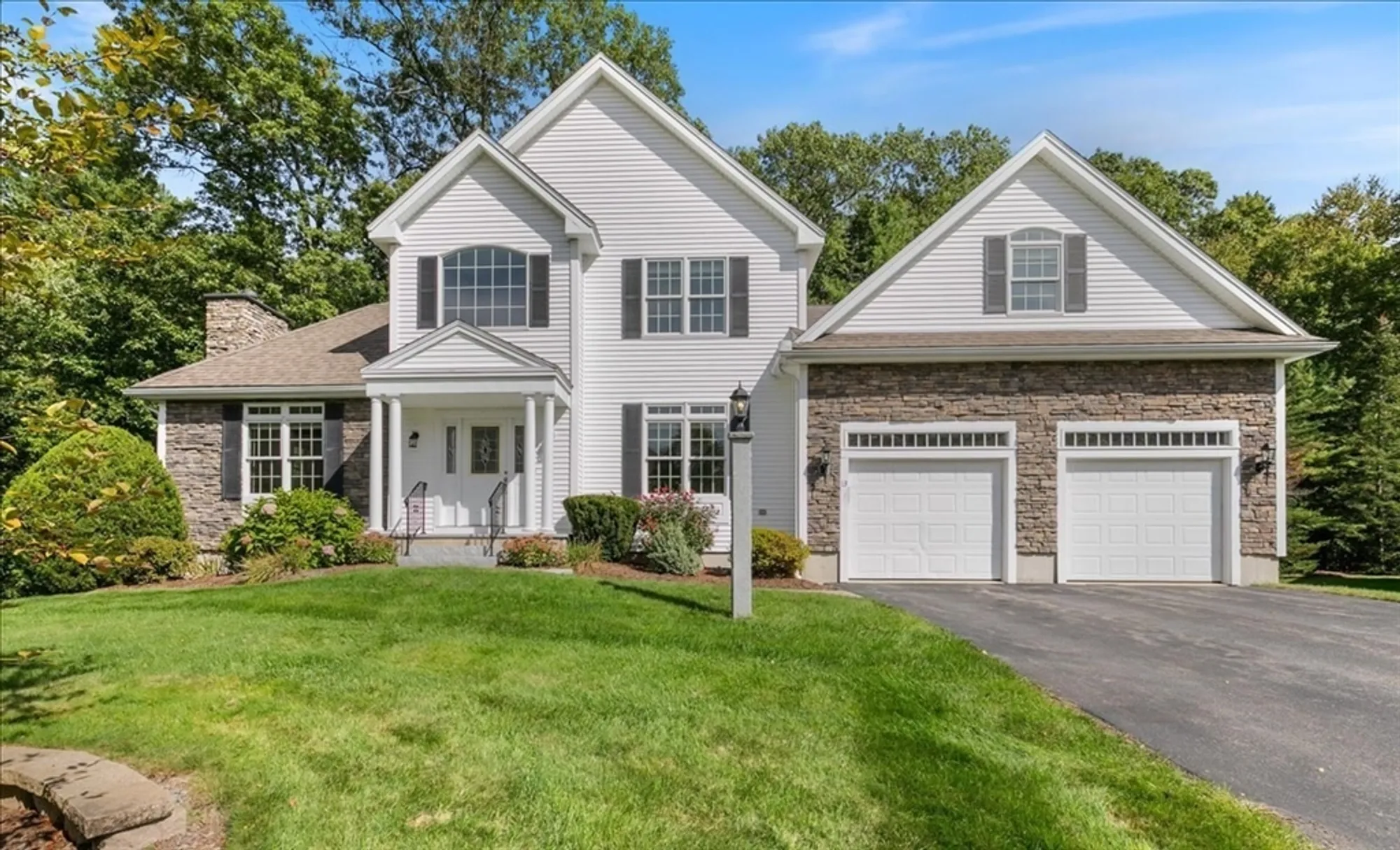 Property Slideshow image 1 of 42 | 13 hastings cir, Methuen, MA, 01844