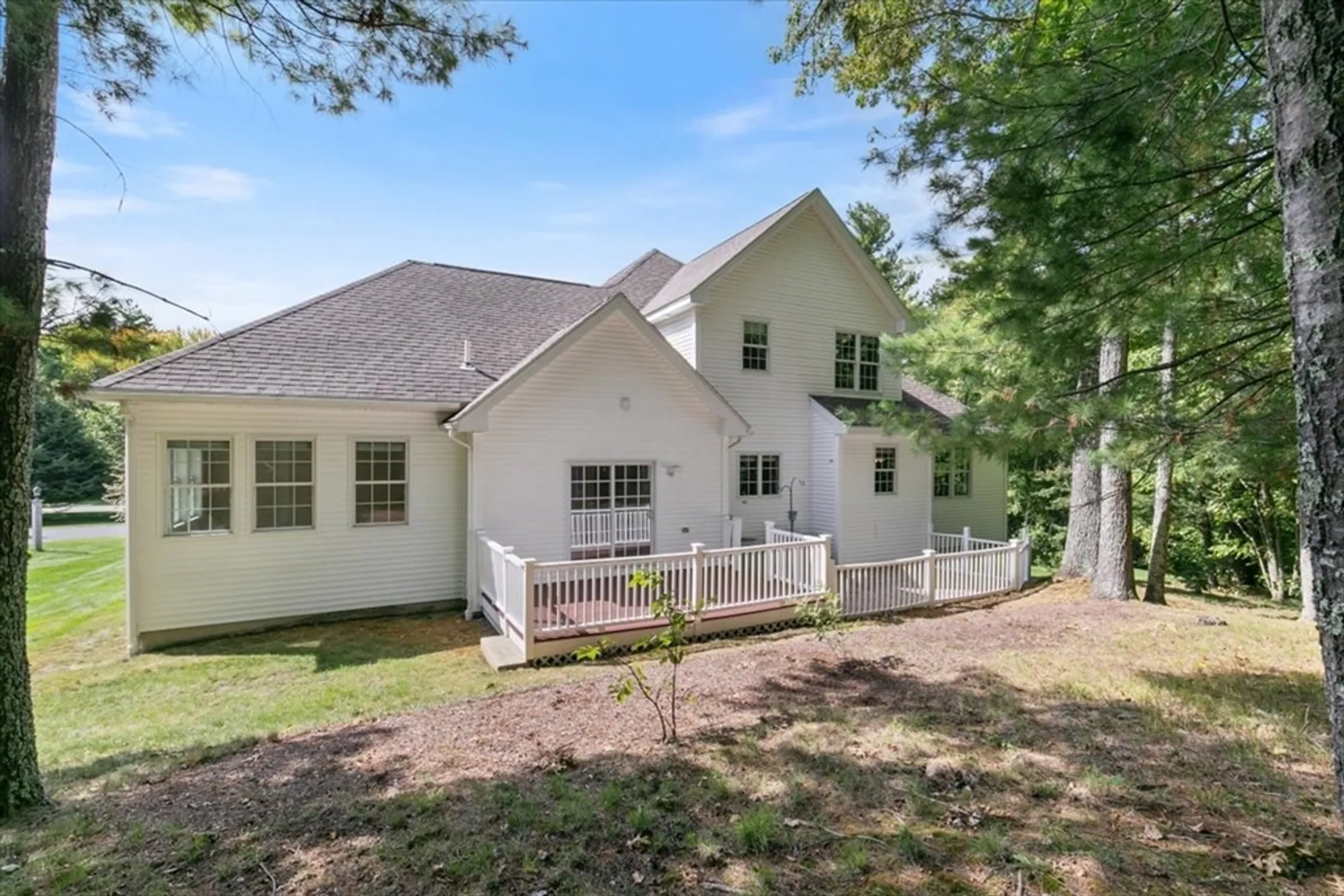 Property Slideshow image 38 of 42 | 13 hastings cir, Methuen, MA, 01844