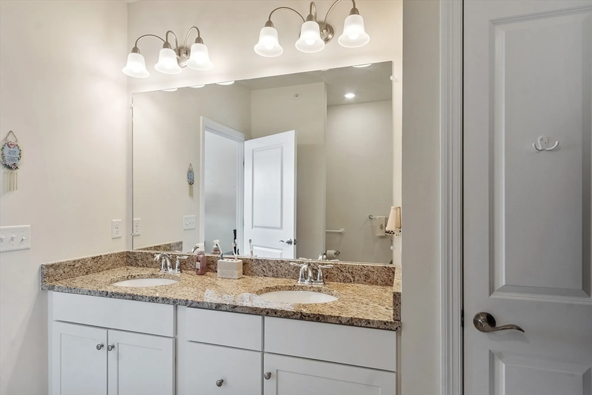 Property Slideshow image 23 of 33 | 2 francis dr 412, Andover, MA, 01810