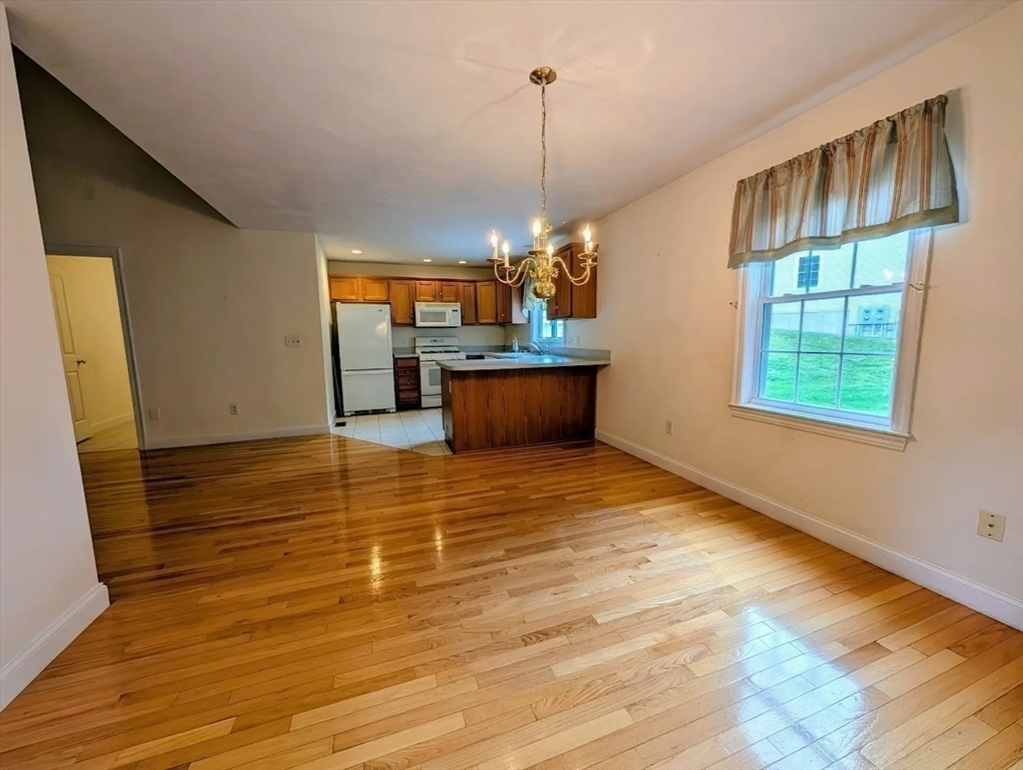 Property Slideshow image 13 of 41 | 32 horne way # 32, Millbury, MA, 01527