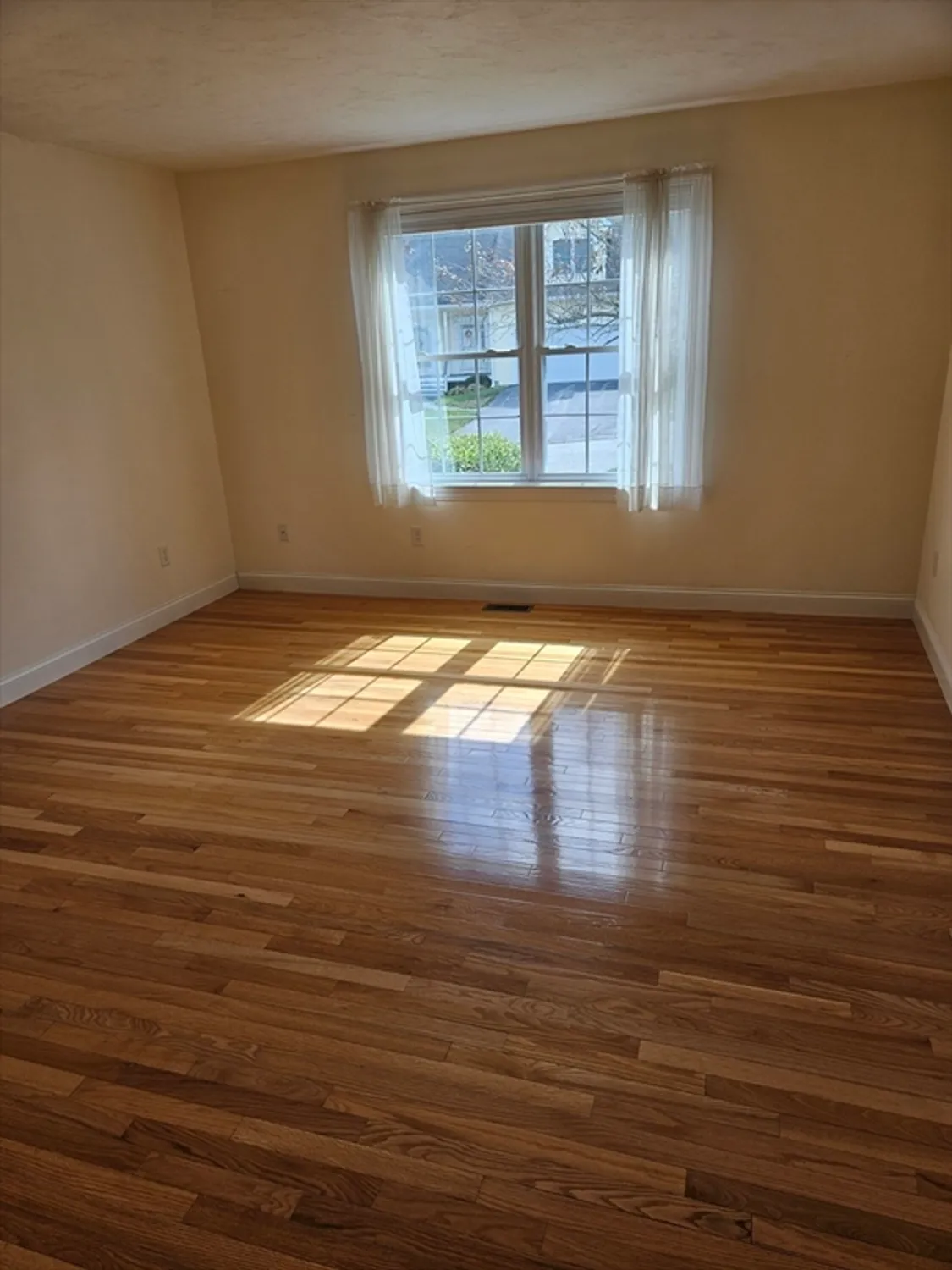 Property Slideshow image 24 of 41 | 32 horne way # 32, Millbury, MA, 01527