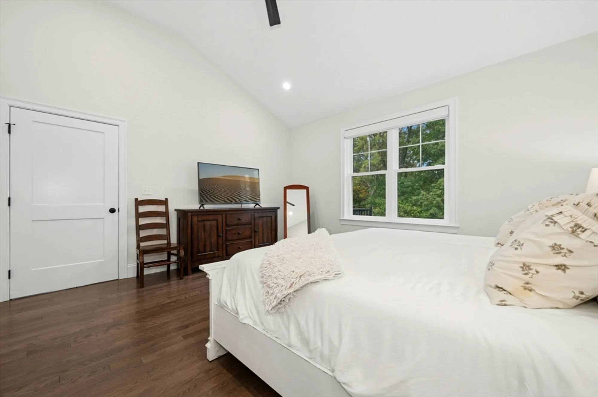 Property Slideshow image 19 of 42 | 71 weston ln # 71, Hopkinton, MA, 01748