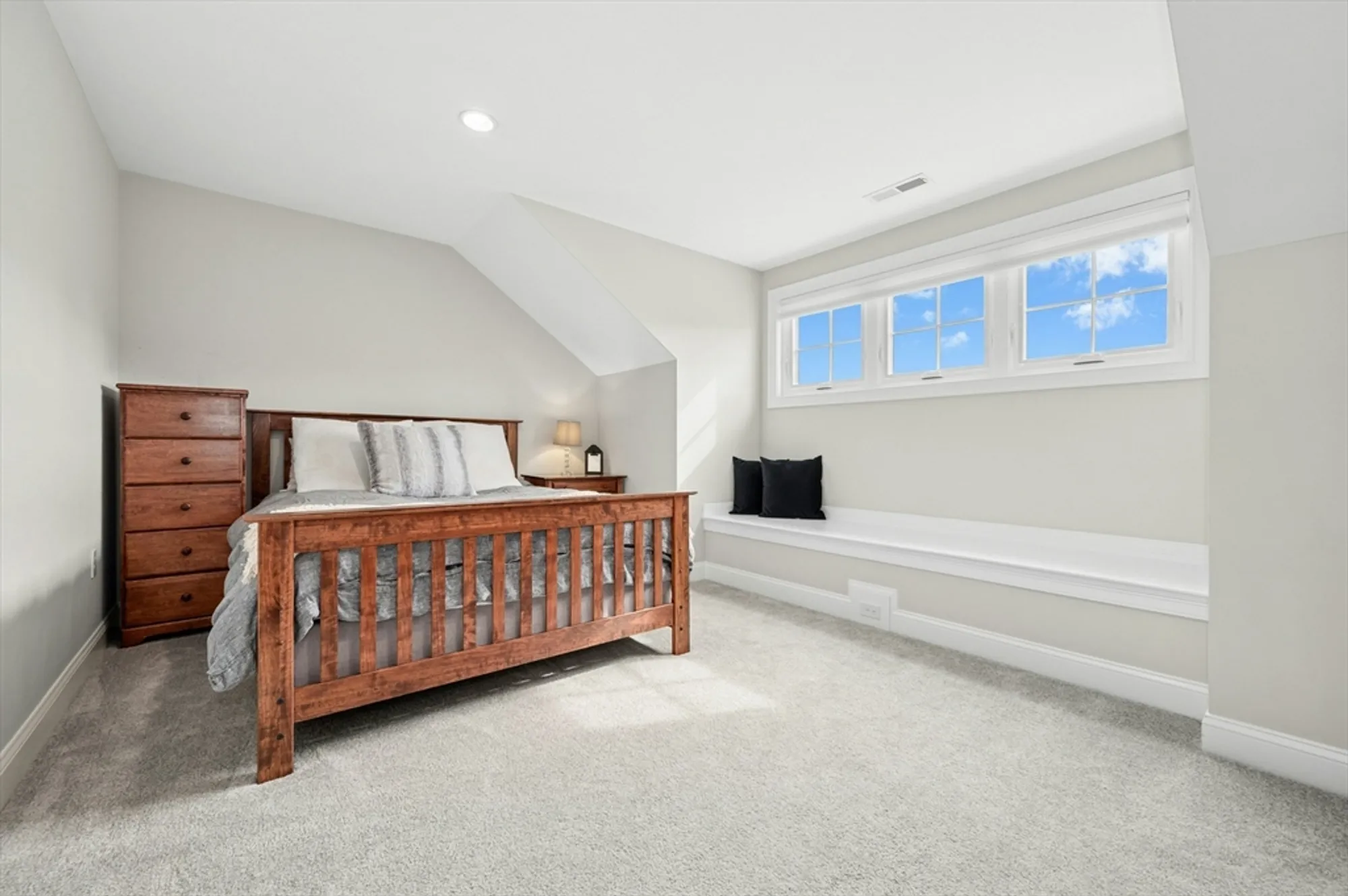 Property Slideshow image 27 of 42 | 71 weston ln # 71, Hopkinton, MA, 01748