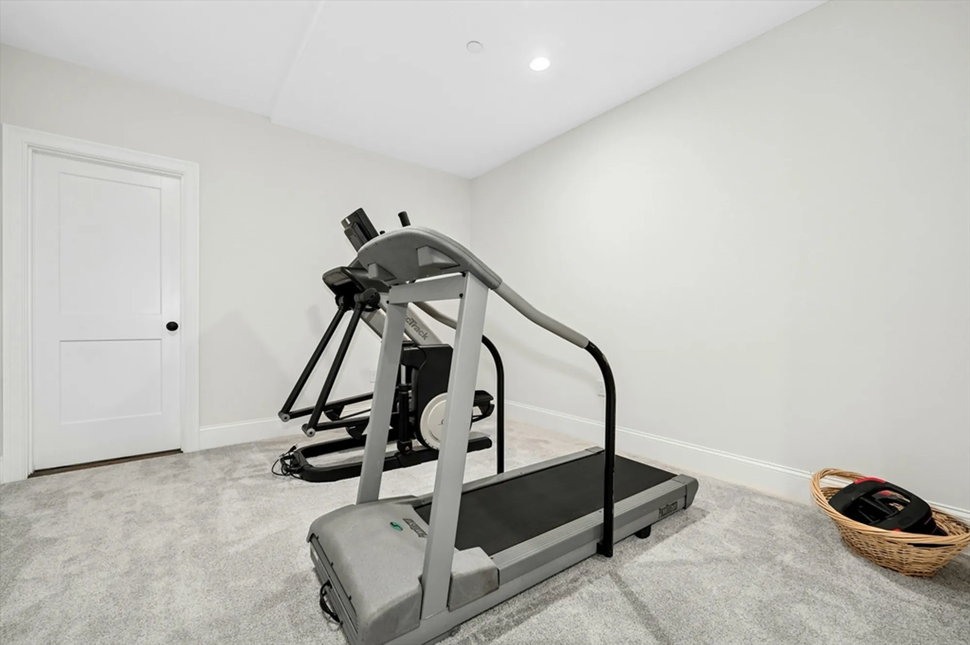 Property Slideshow image 36 of 42 | 71 weston ln # 71, Hopkinton, MA, 01748