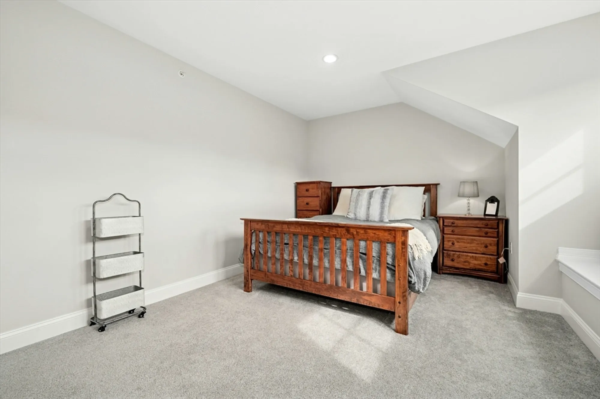 Property Slideshow image 28 of 42 | 71 weston ln # 71, Hopkinton, MA, 01748