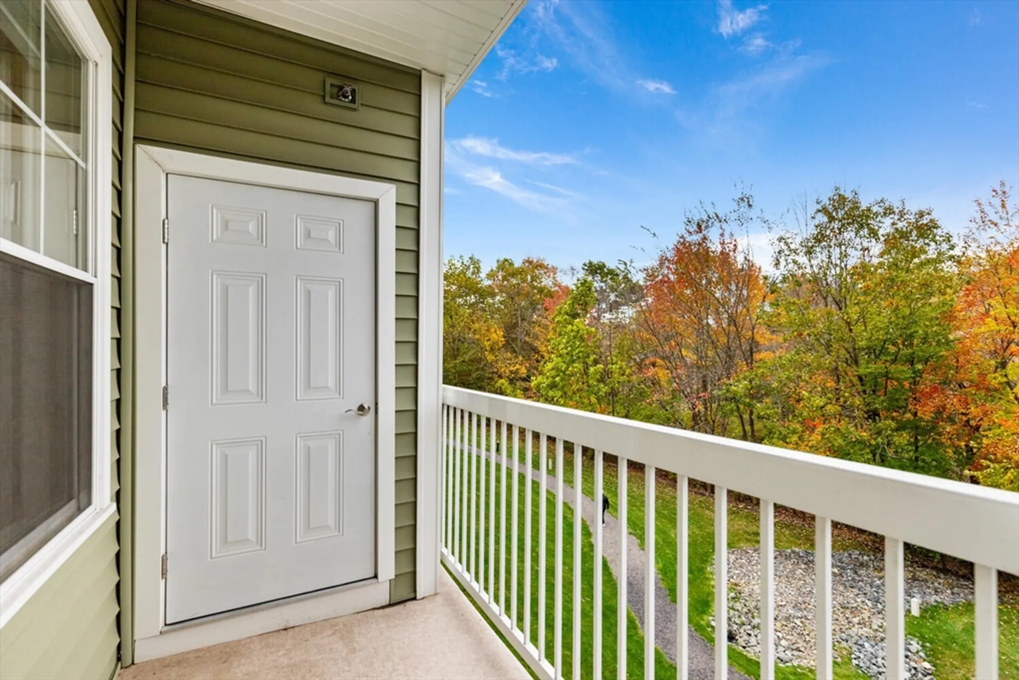 Property Slideshow image 14 of 36 | 2213 pennington dr # 2213, Walpole, MA, 02081