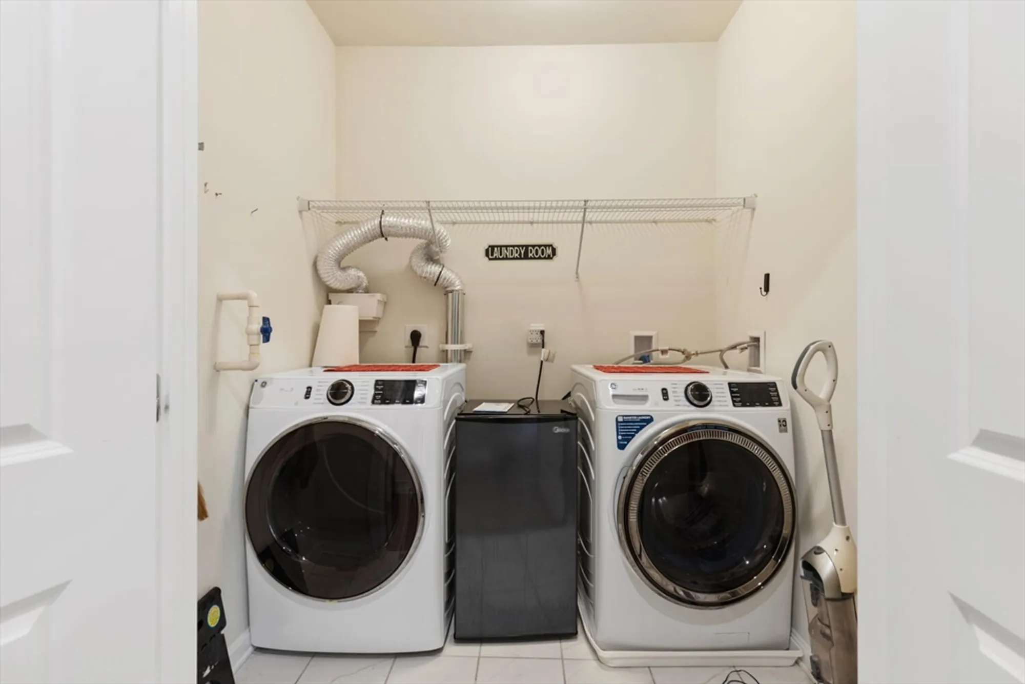 Property Slideshow image 25 of 36 | 2213 pennington dr # 2213, Walpole, MA, 02081