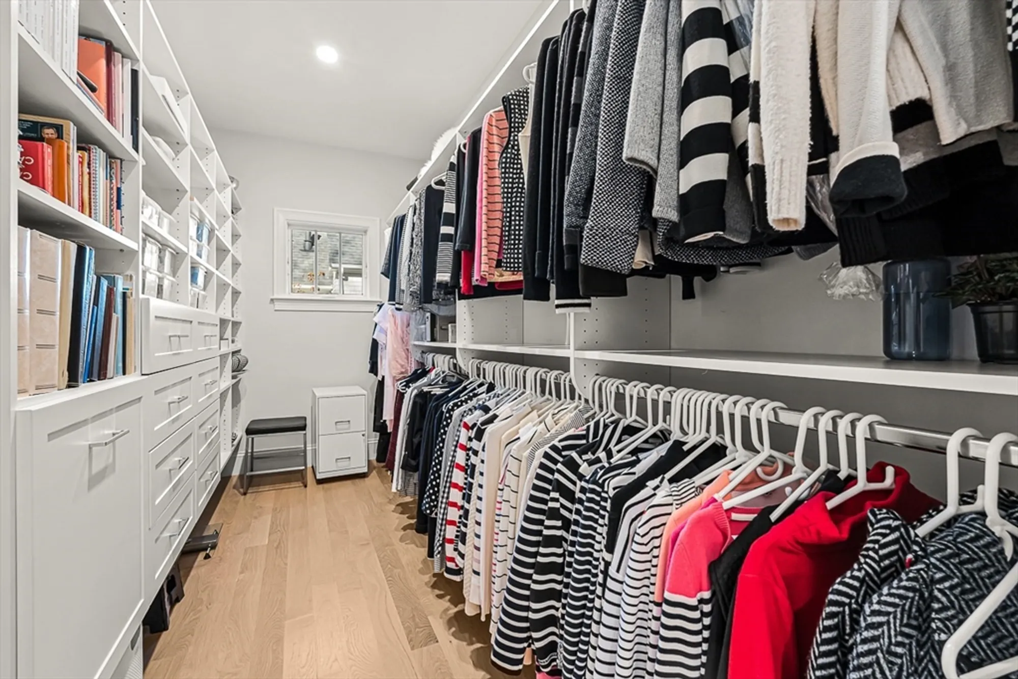 Property Slideshow image 14 of 32 | 5 peakes ln 5, Weston, MA, 02493