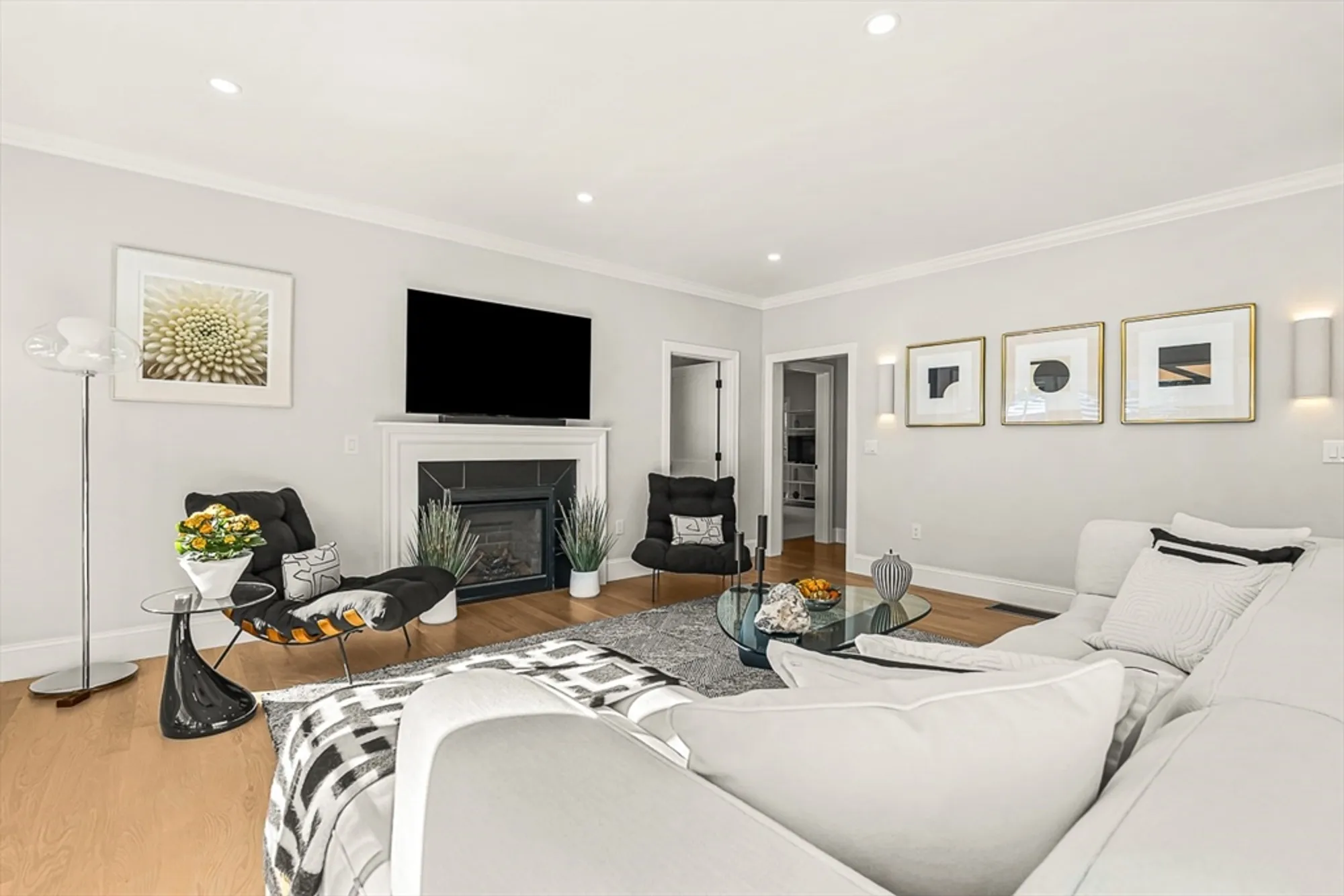 Property Slideshow image 10 of 32 | 5 peakes ln 5, Weston, MA, 02493