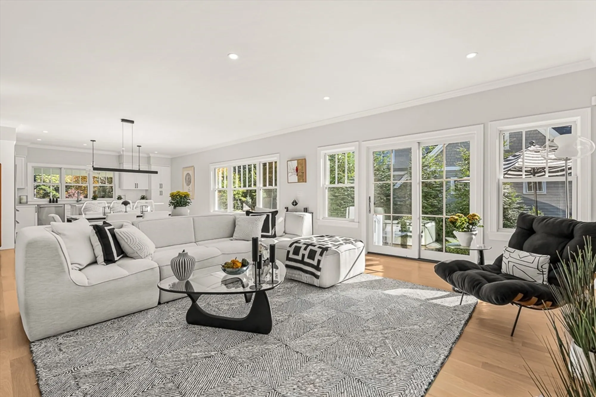 Property Slideshow image 11 of 32 | 5 peakes ln 5, Weston, MA, 02493