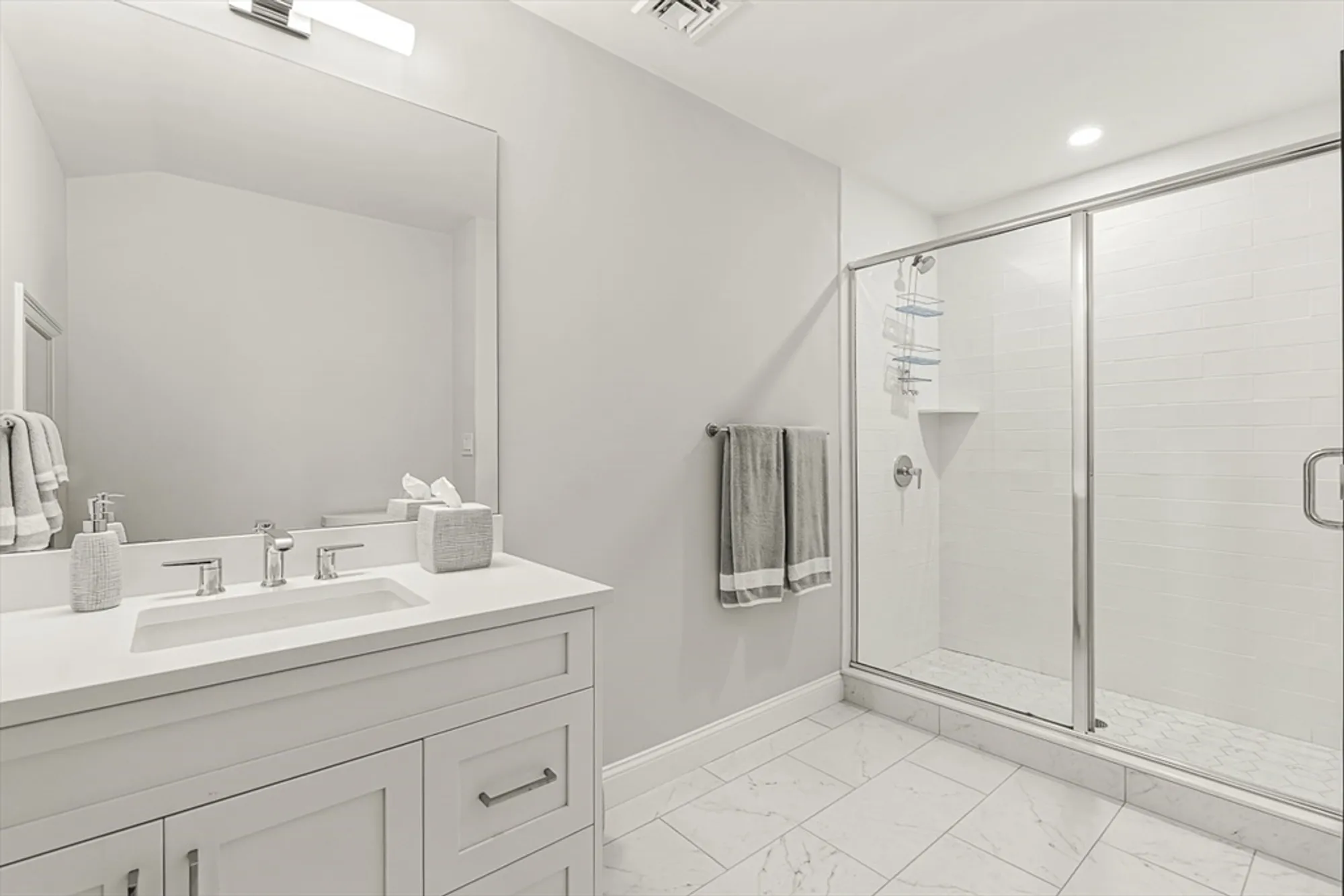 Property Slideshow image 25 of 32 | 5 peakes ln 5, Weston, MA, 02493