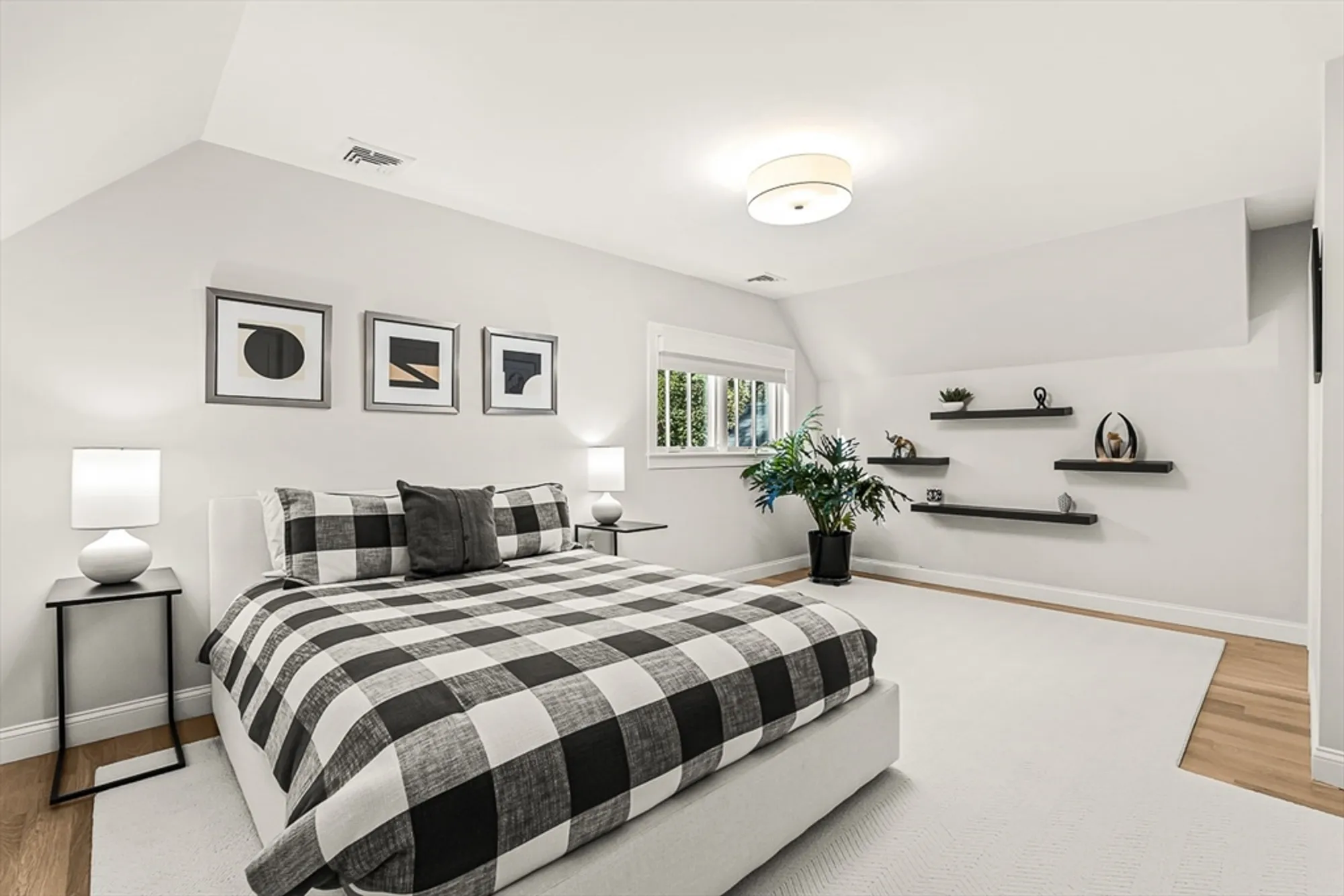 Property Slideshow image 23 of 32 | 5 peakes ln 5, Weston, MA, 02493