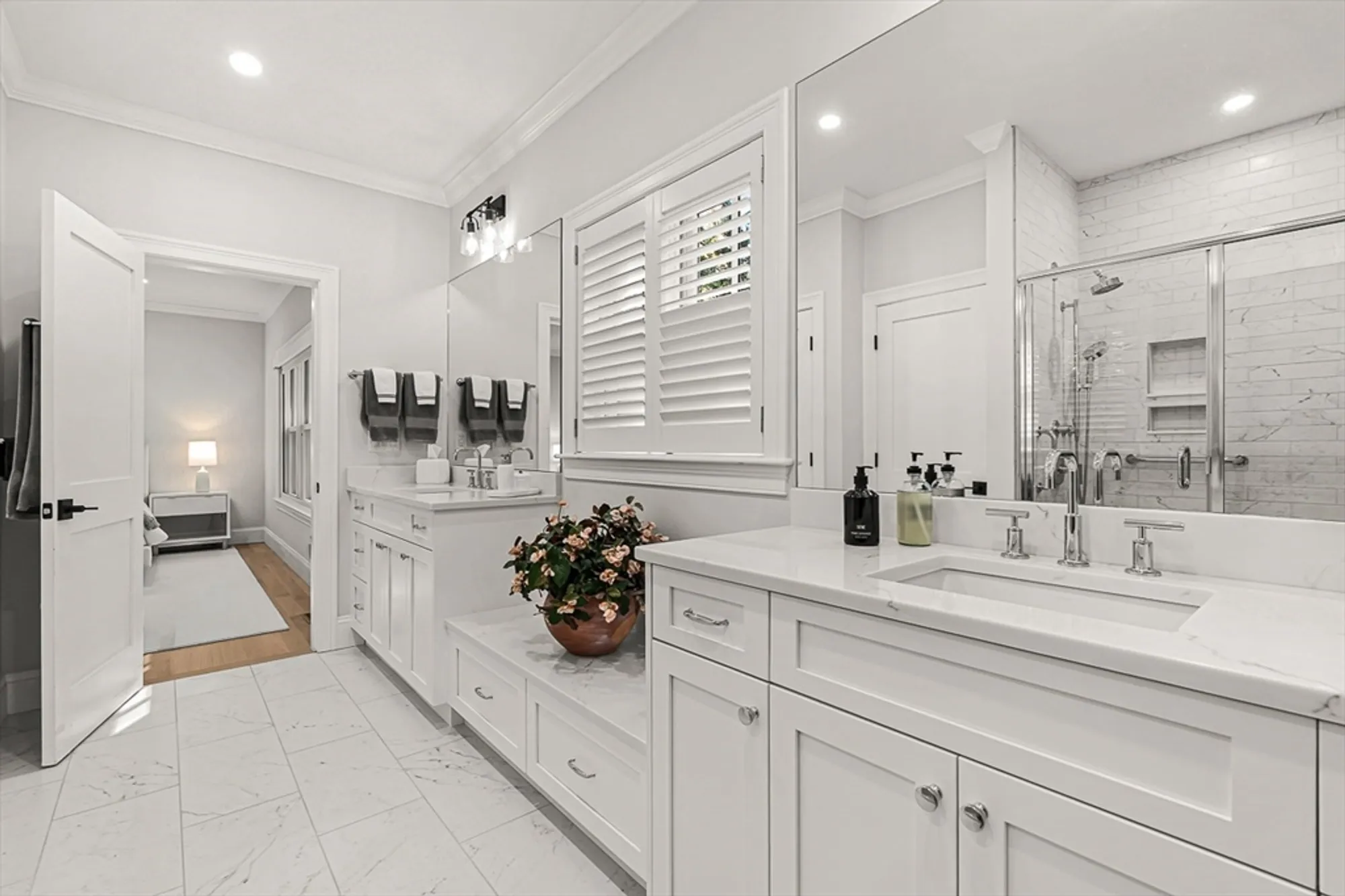 Property Slideshow image 17 of 32 | 5 peakes ln 5, Weston, MA, 02493