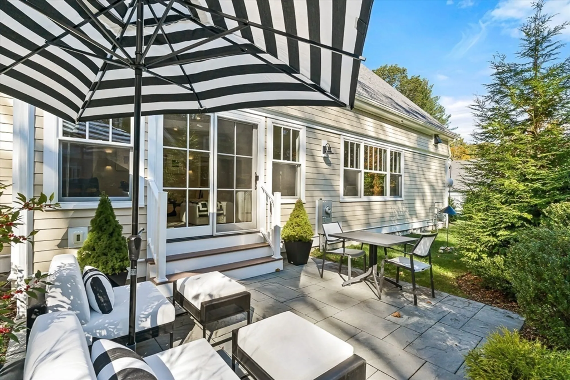 Property Slideshow image 32 of 32 | 5 peakes ln 5, Weston, MA, 02493