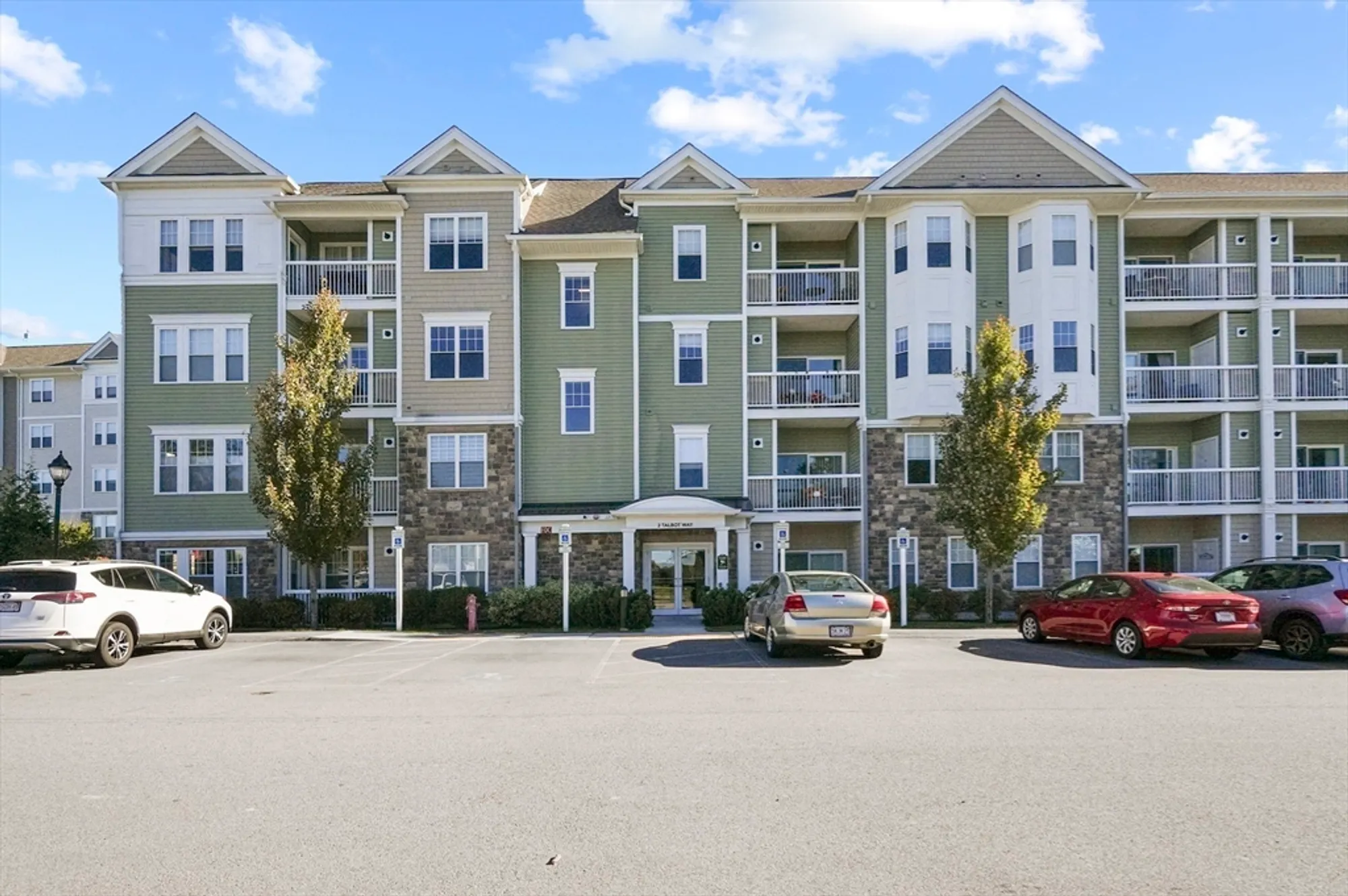 Property Slideshow image 19 of 34 | 2 talbot way 2103, Westborough, MA, 01581