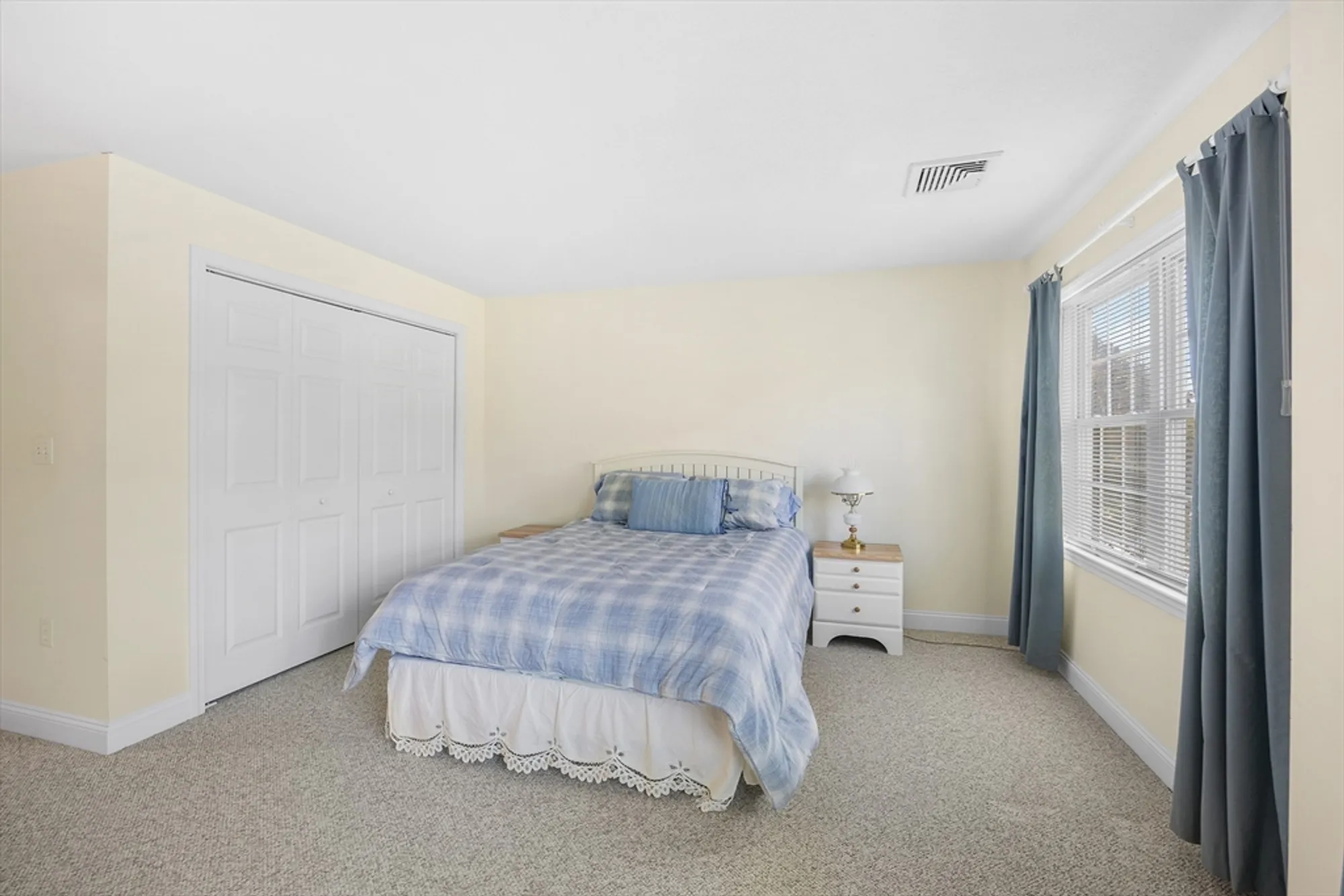 Property Slideshow image 19 of 32 | 877 auburnville way d4, Whitman, MA, 02382