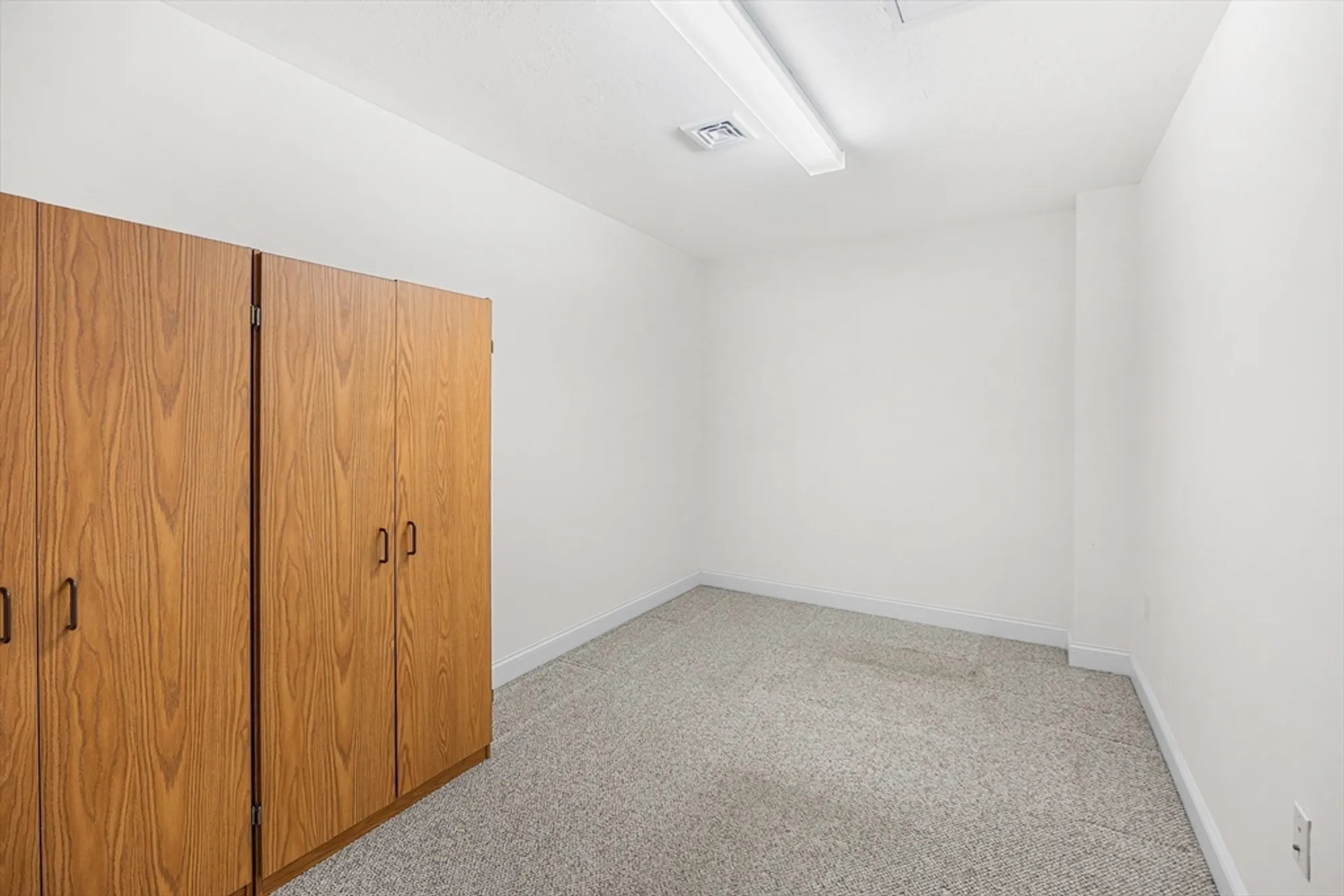 Property Slideshow image 23 of 32 | 877 auburnville way d4, Whitman, MA, 02382
