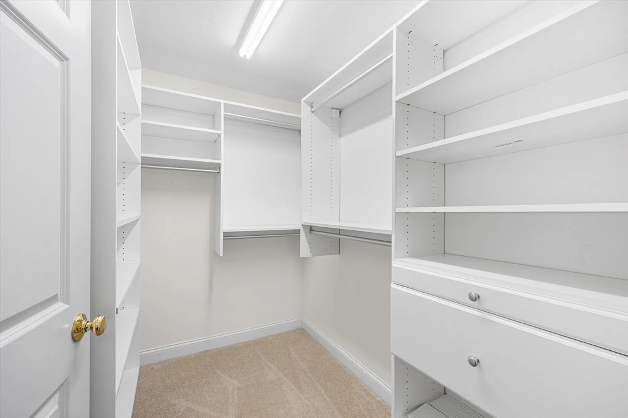 Property Slideshow image 13 of 32 | 877 auburnville way d4, Whitman, MA, 02382