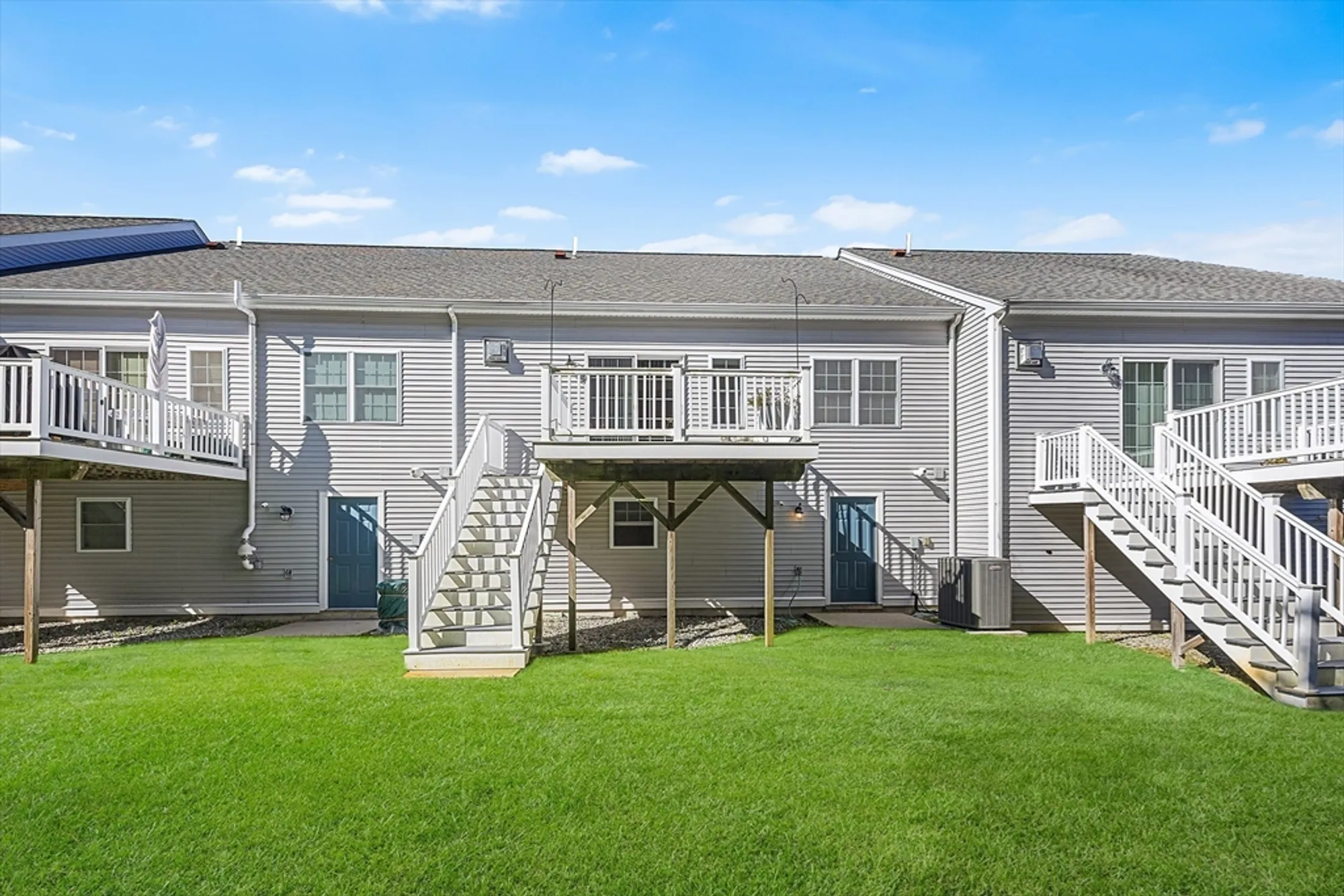 Property Slideshow image 28 of 32 | 877 auburnville way d4, Whitman, MA, 02382