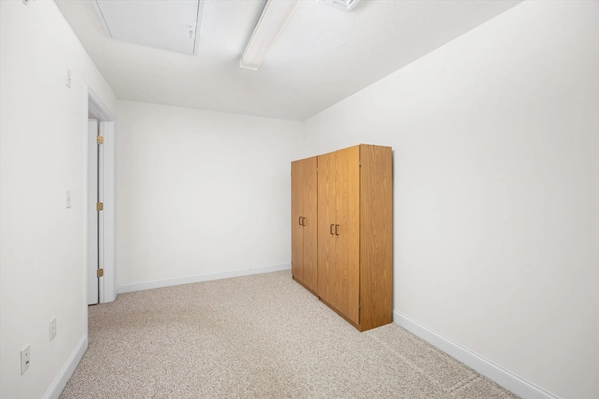 Property Slideshow image 24 of 32 | 877 auburnville way d4, Whitman, MA, 02382