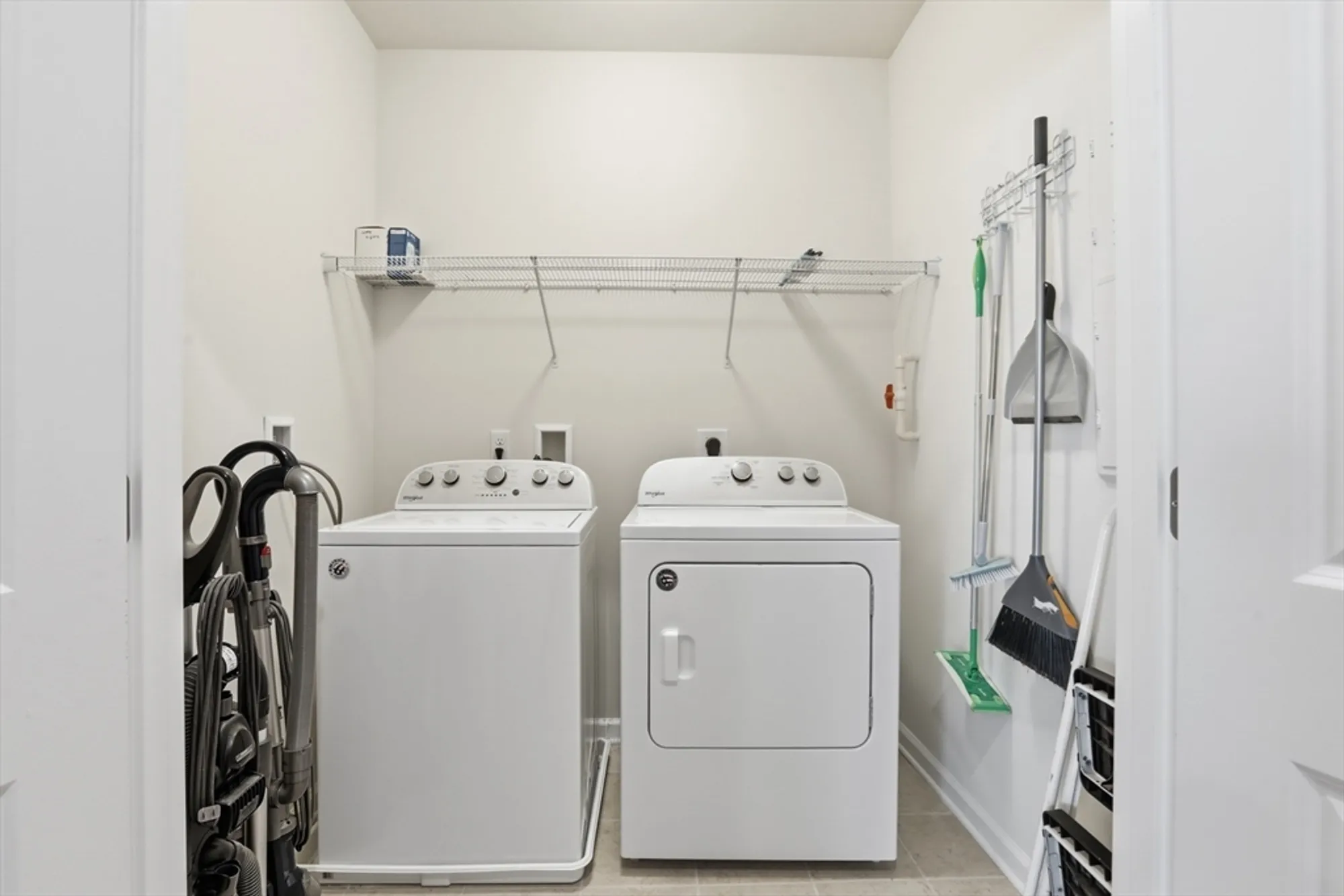 Property Slideshow image 19 of 37 | 2 francis dr 213, Andover, MA, 01810