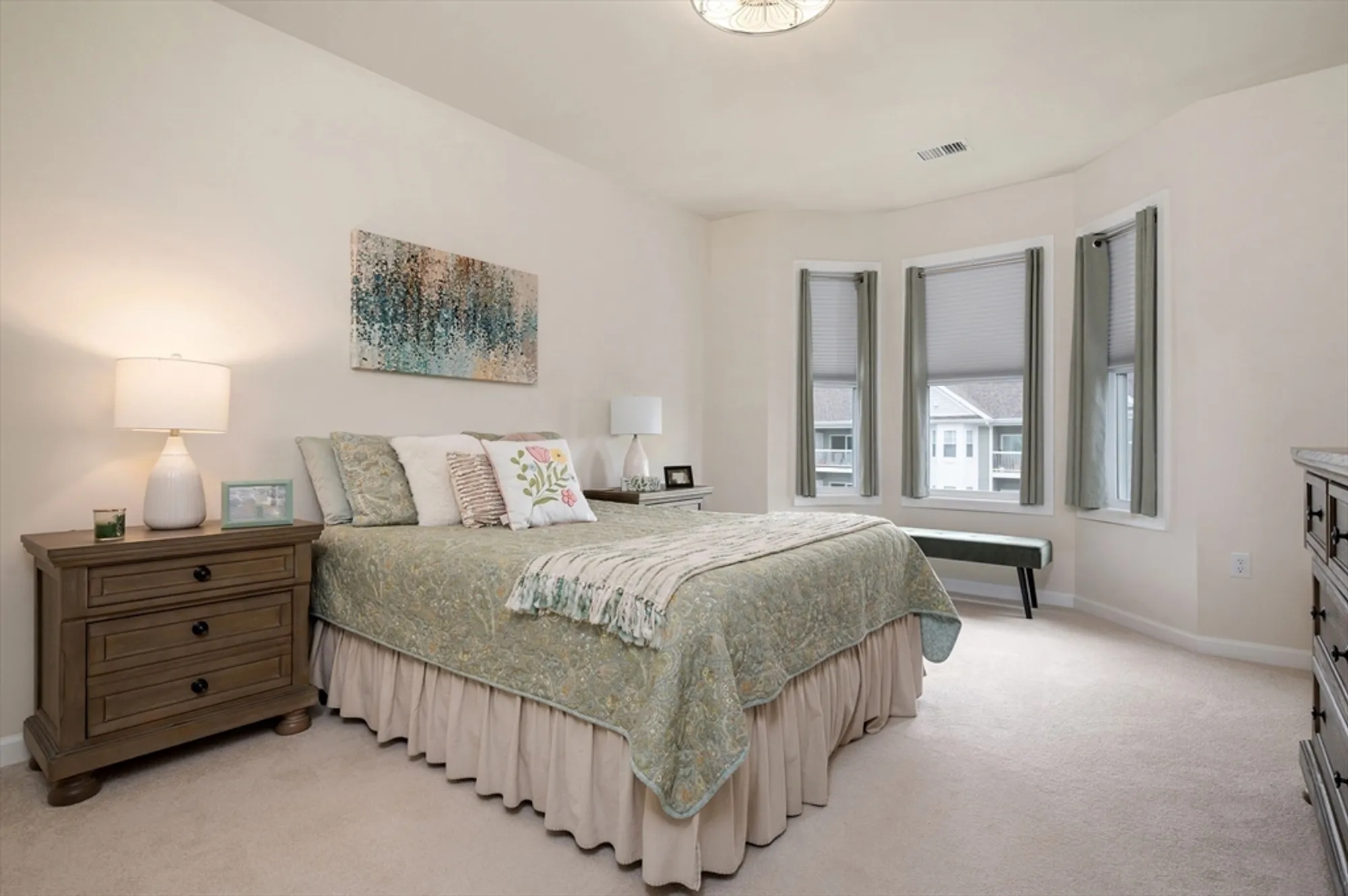 Property Slideshow image 11 of 32 | 4403 peters farm way 403, Westborough, MA, 01581