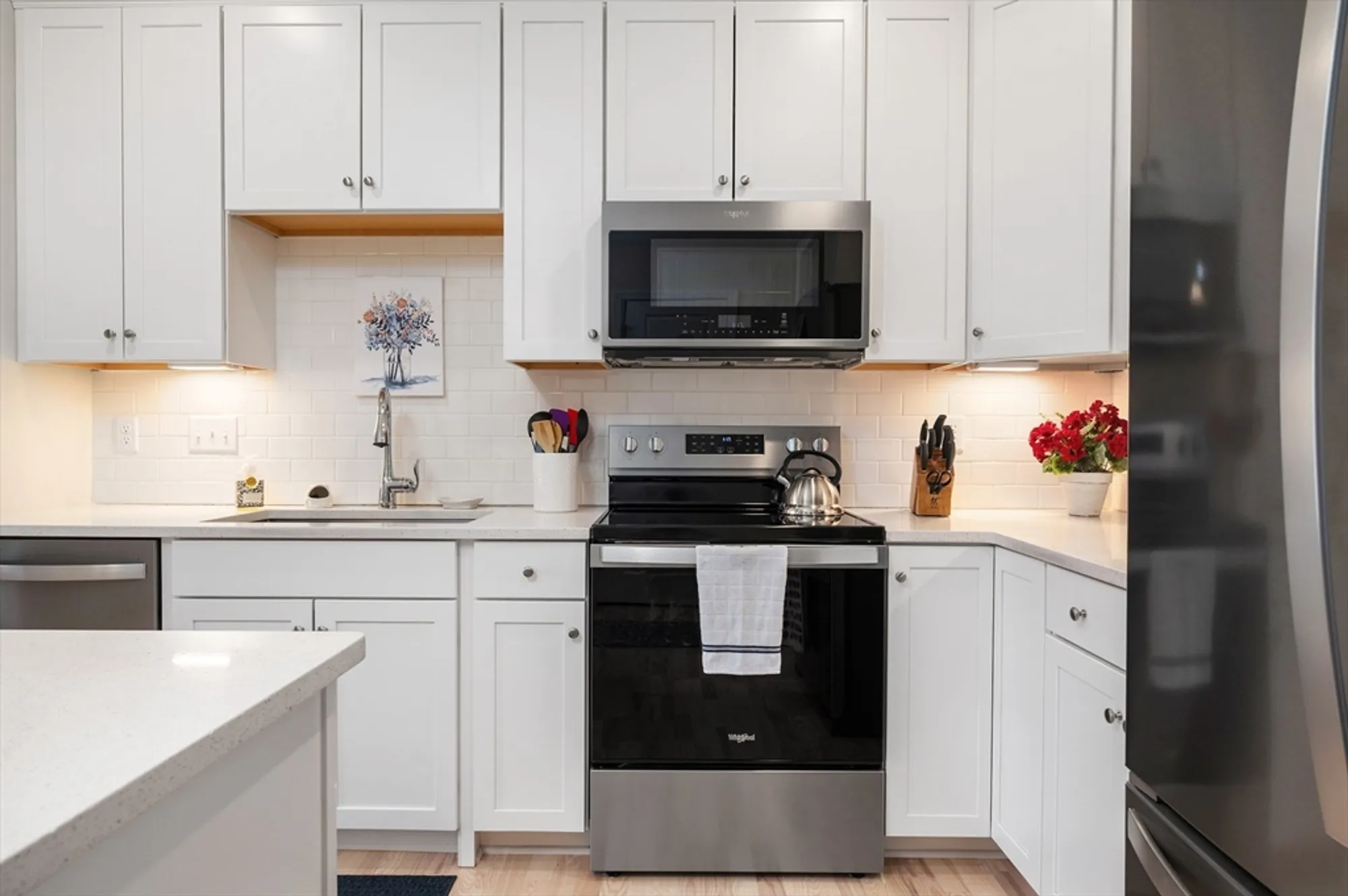 Property Slideshow image 4 of 32 | 4403 peters farm way 403, Westborough, MA, 01581