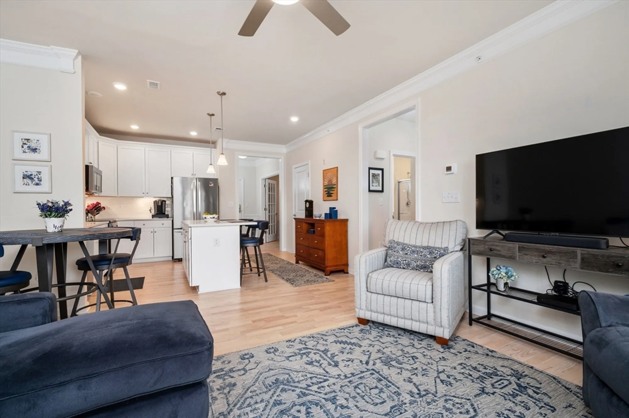 Property Slideshow image 6 of 32 | 4403 peters farm way 403, Westborough, MA, 01581