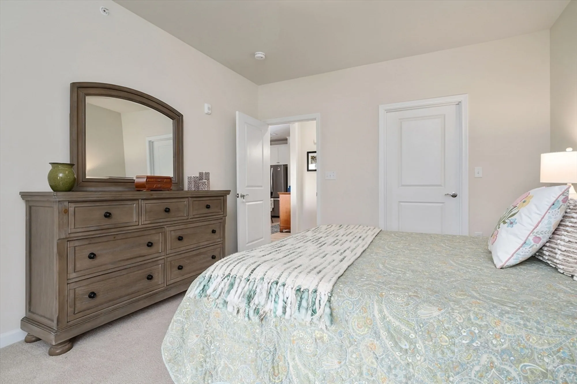 Property Slideshow image 12 of 32 | 4403 peters farm way 403, Westborough, MA, 01581