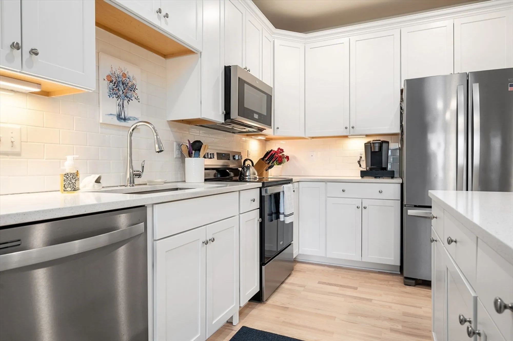 Property Slideshow image 3 of 32 | 4403 peters farm way 403, Westborough, MA, 01581