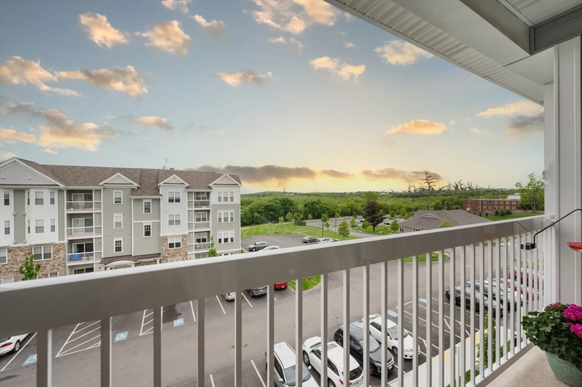 Property Slideshow image 9 of 32 | 4403 peters farm way 403, Westborough, MA, 01581